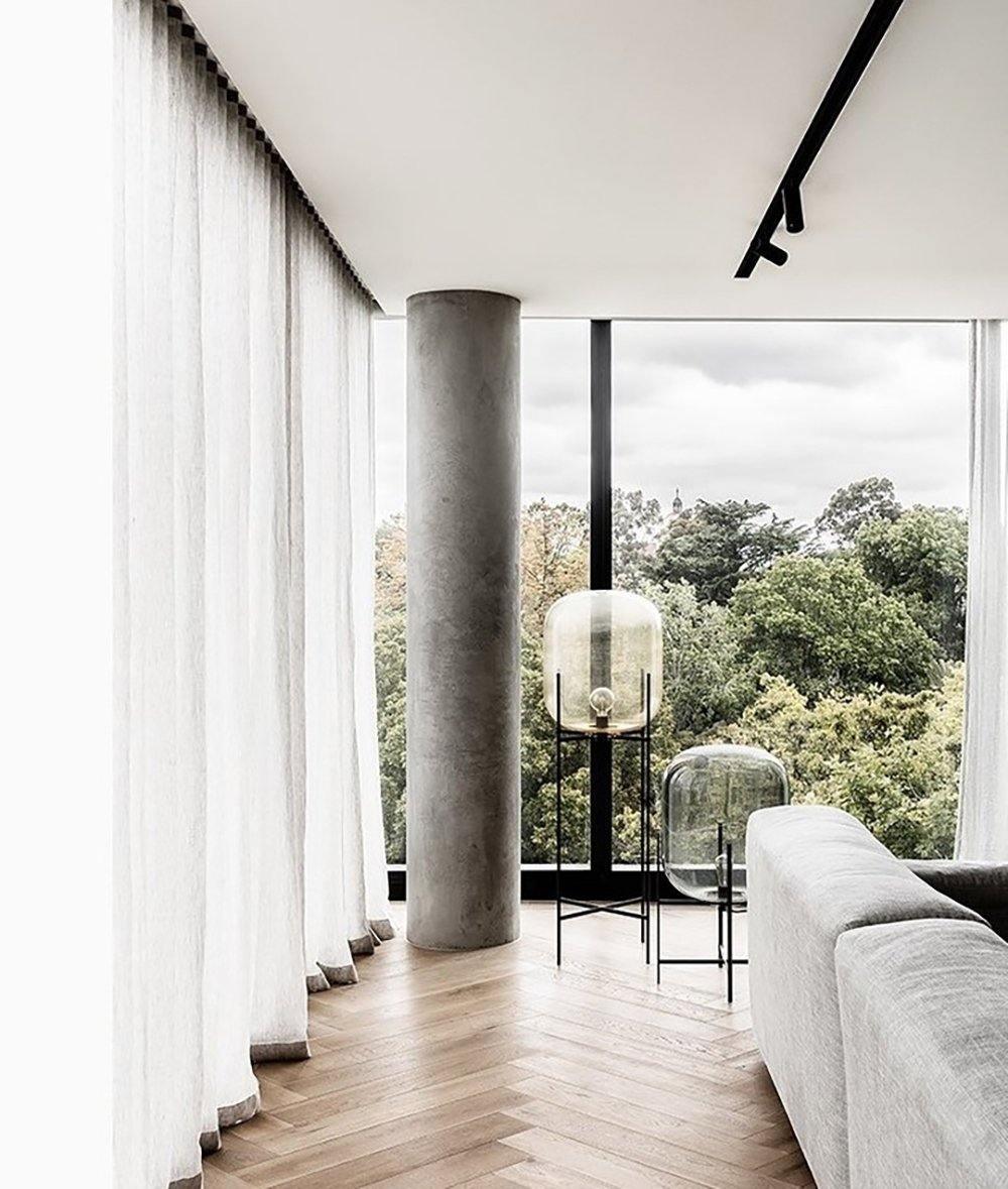 Oda Floor Lamp
