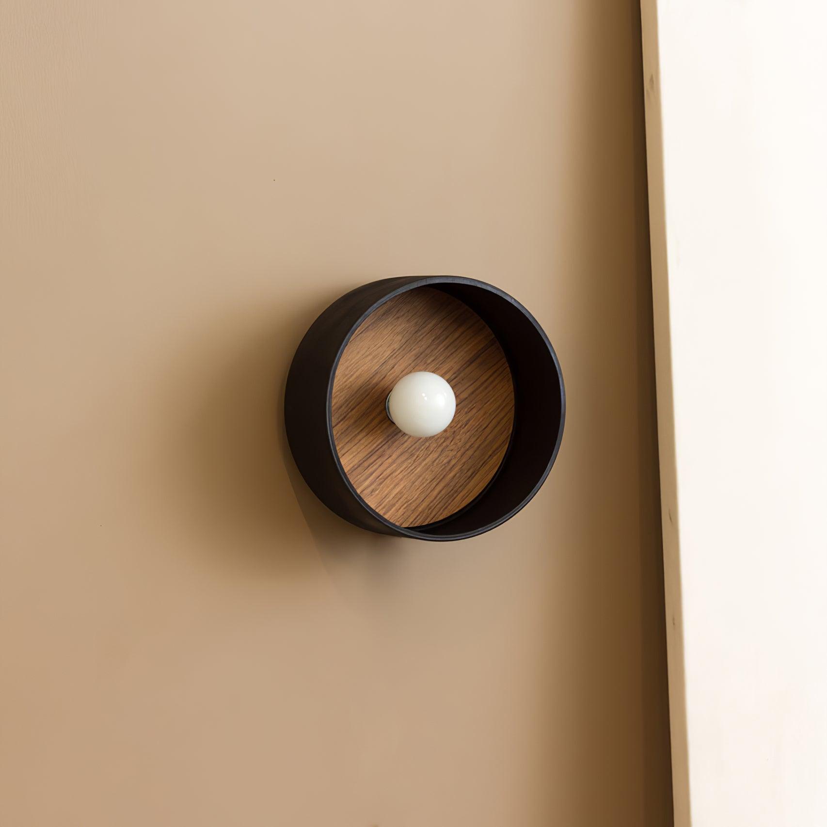 Odis Sconce 7.9