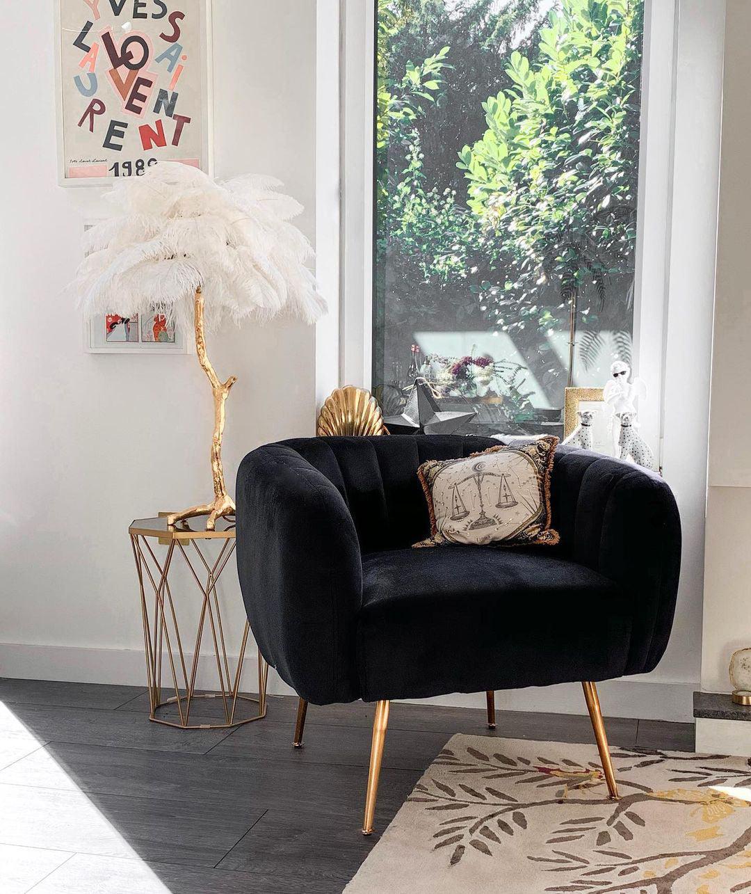 Ostrich Feather Reading Table Lamp