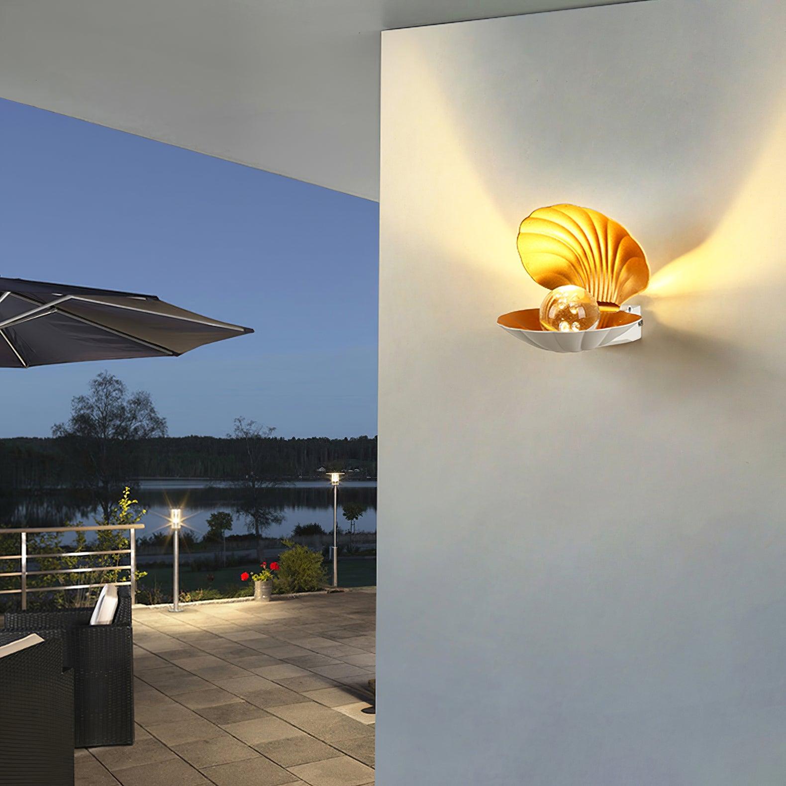 Pearl Clam Wall Sconce