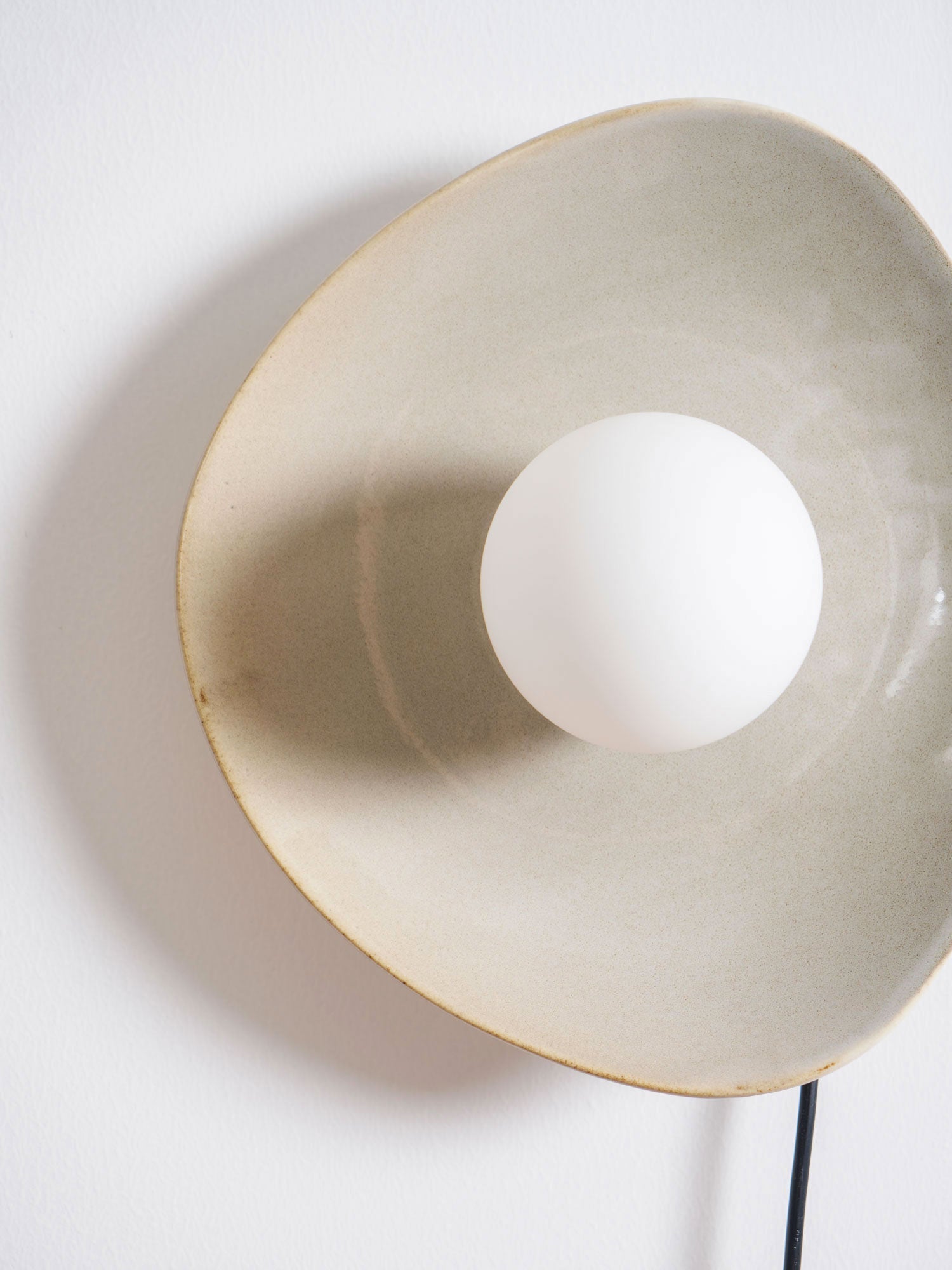 Pebble Disc Plug-in Wall Light detail view 21