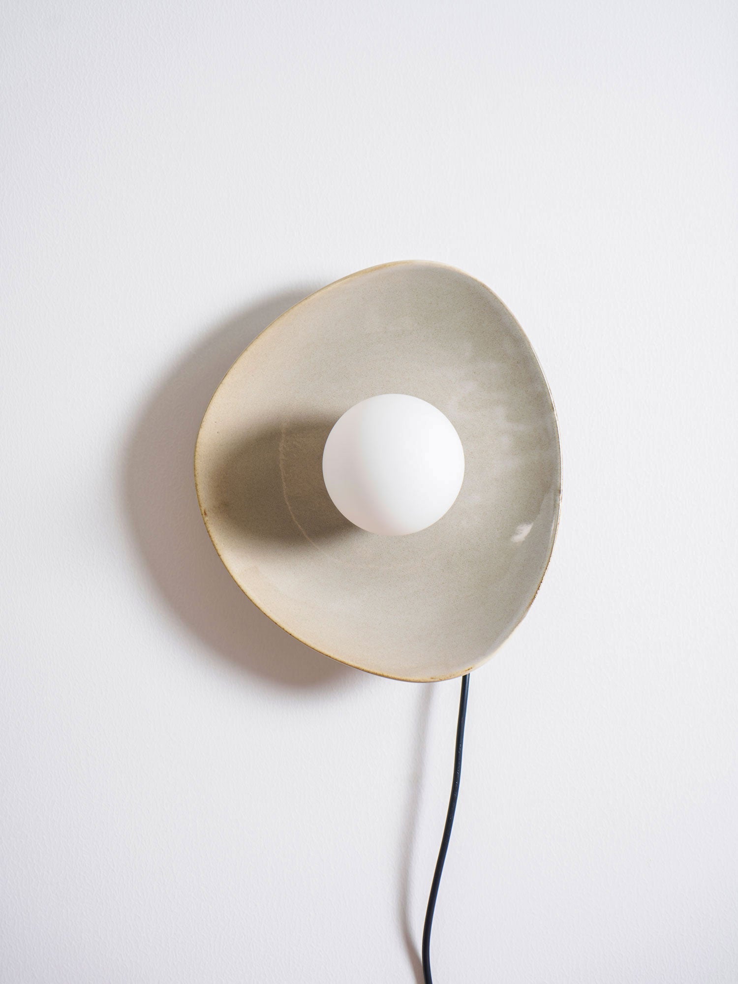 Pebble Disc Plug-in Wall Light detail view 19
