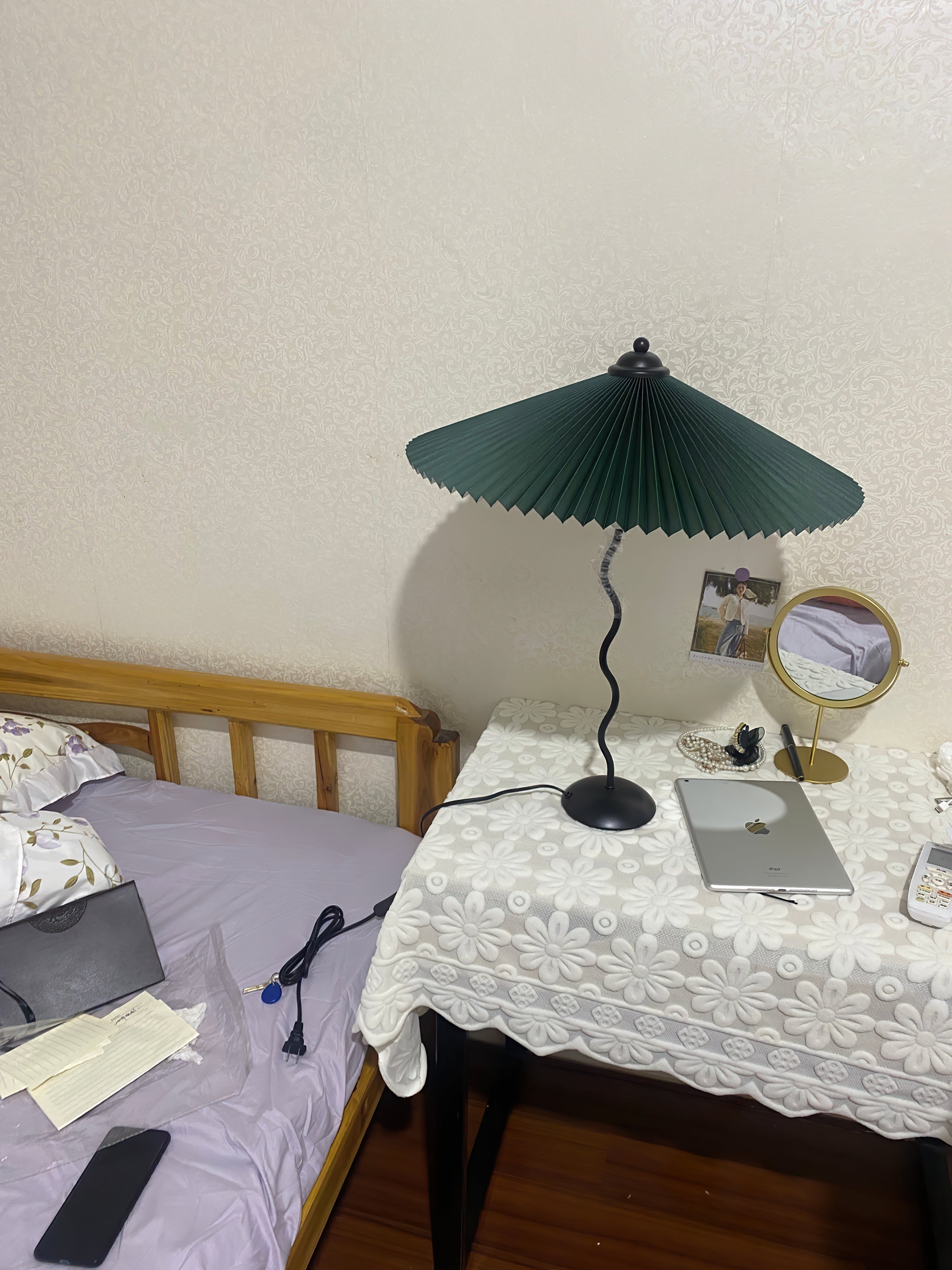 Pleated Hat Portable Lamp Table Lamp