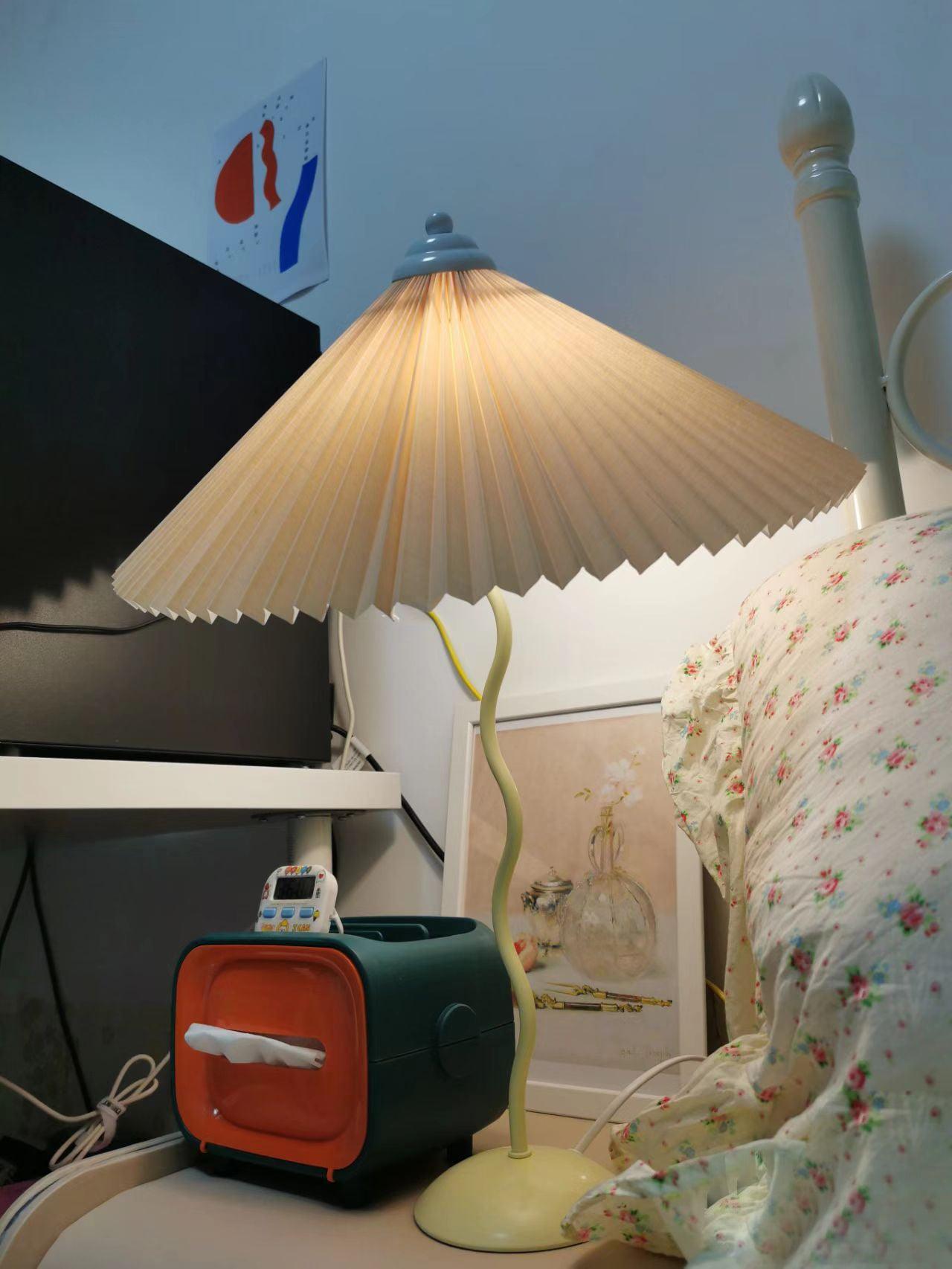 Pleated Hat Portable Lamp Table Lamp