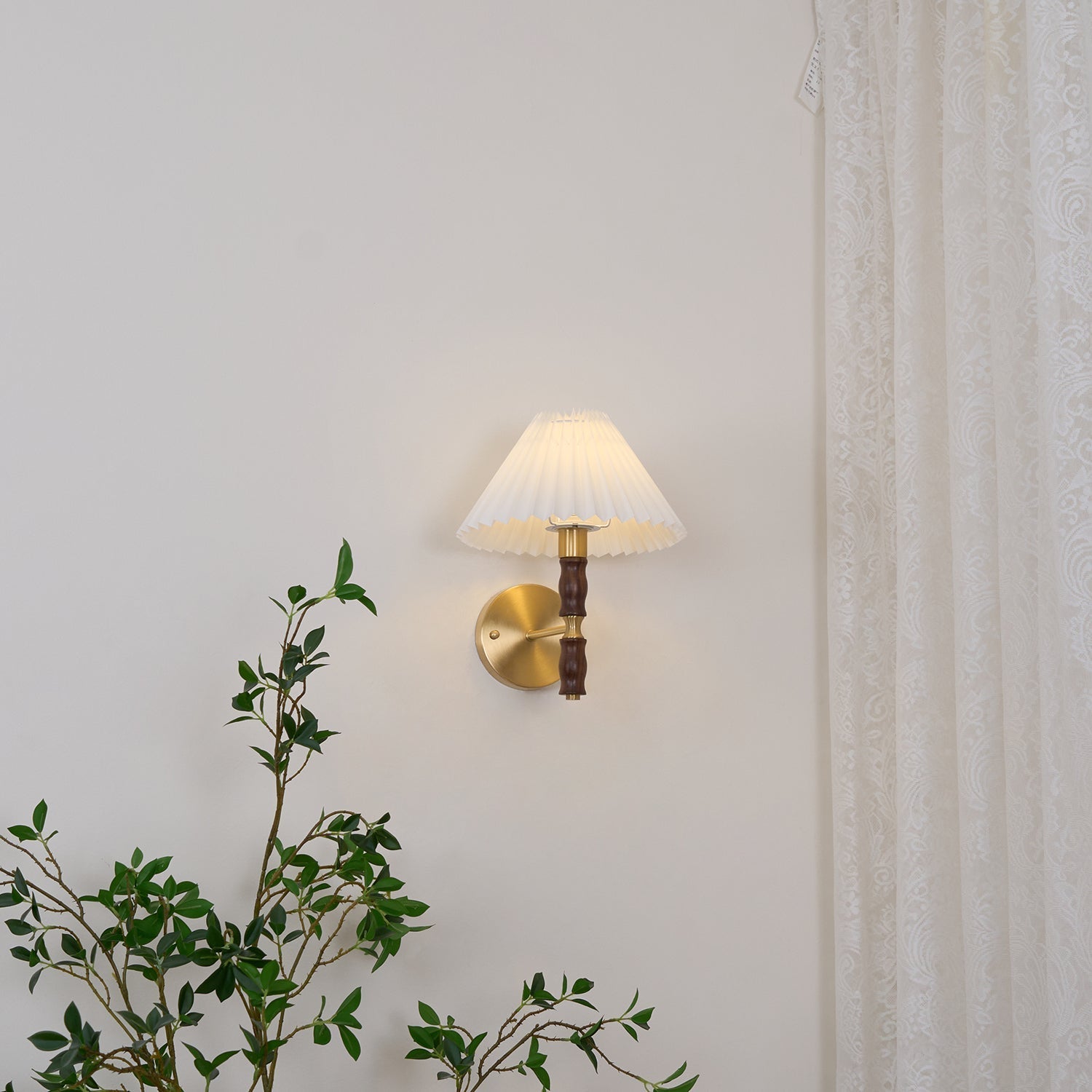 Pleated Walnut Lamp Bracket Wall Light