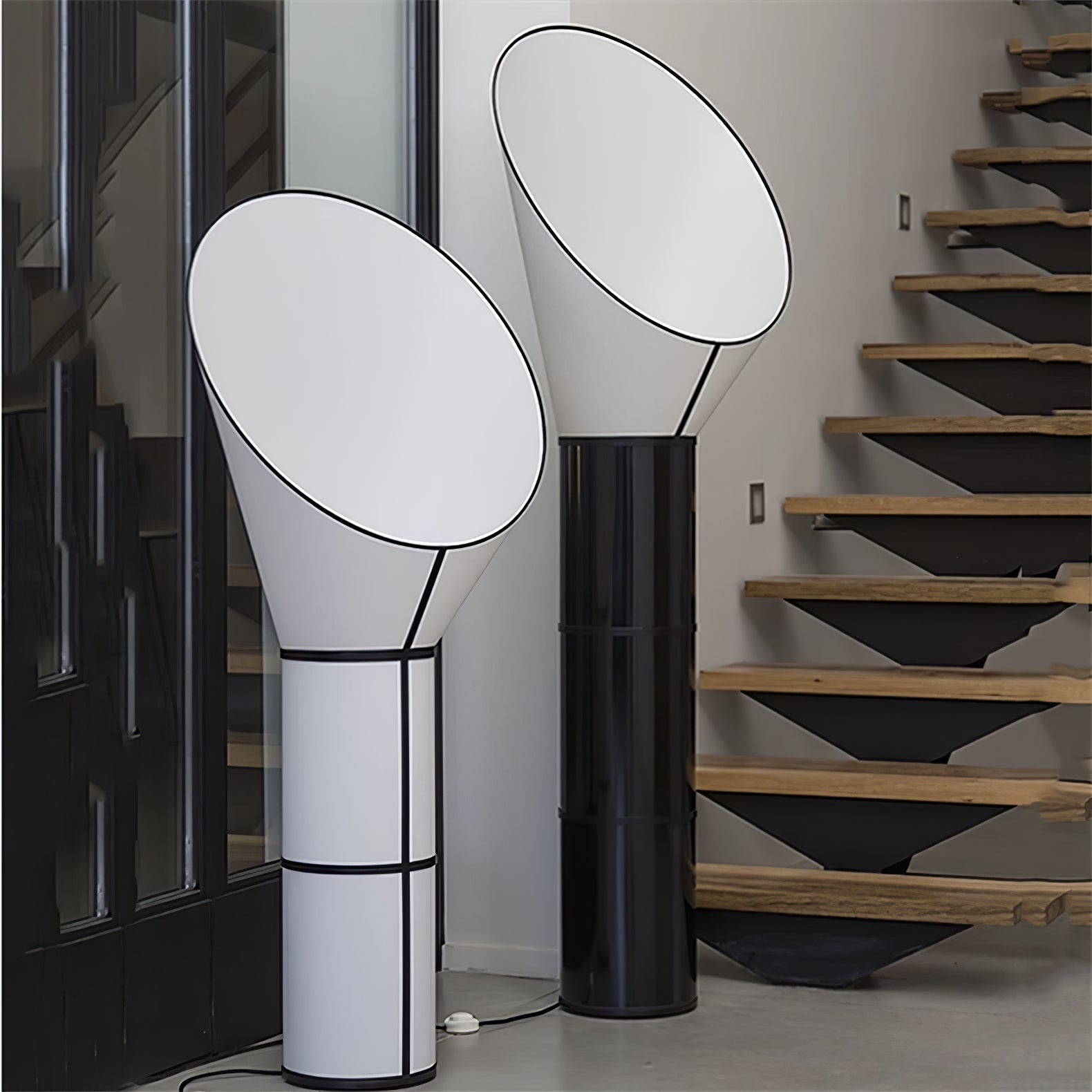 Sketch Line Floor Lamp