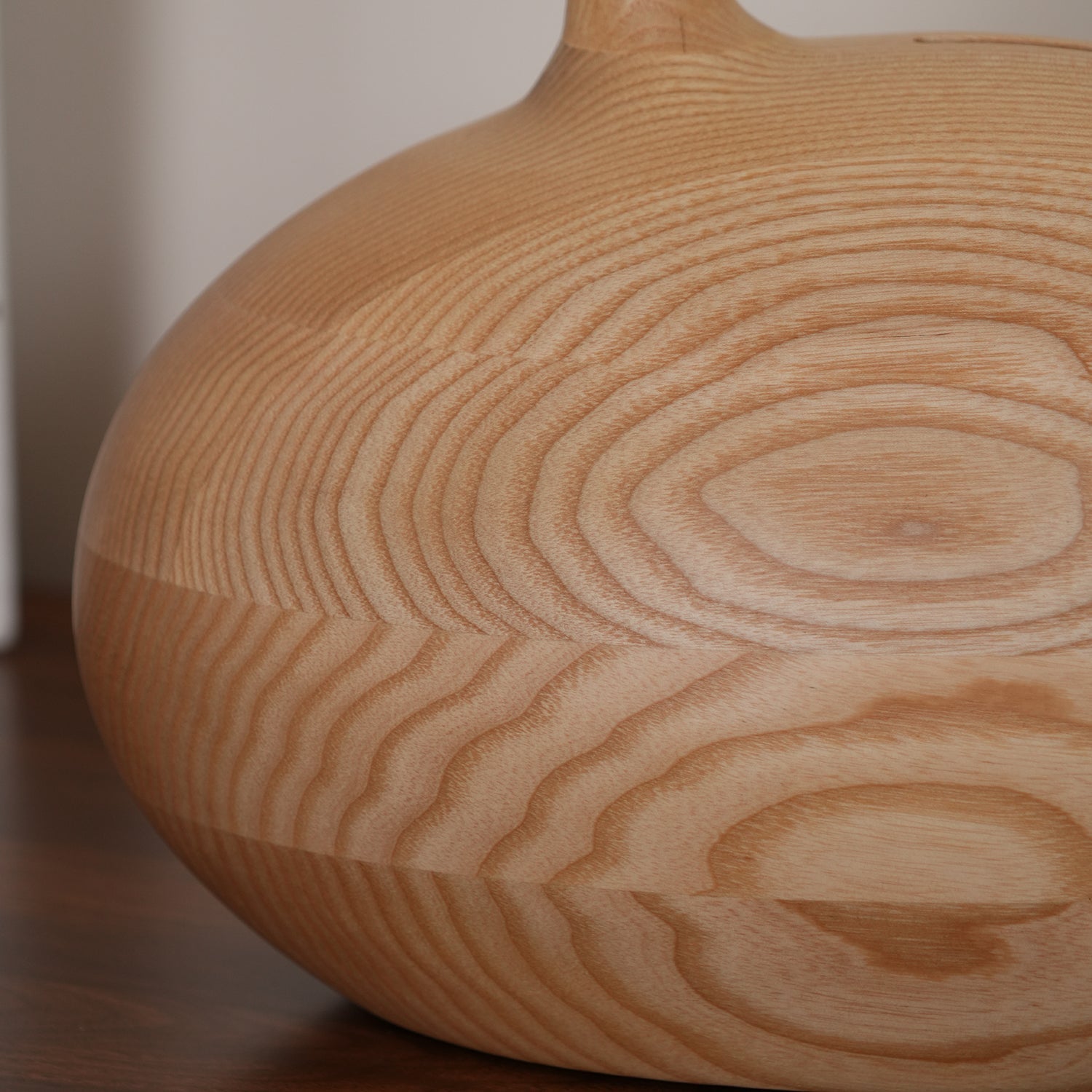 Snail Table Lamp 15.7