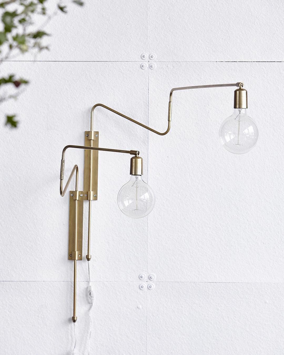 Swing Wall Lamp 27.6