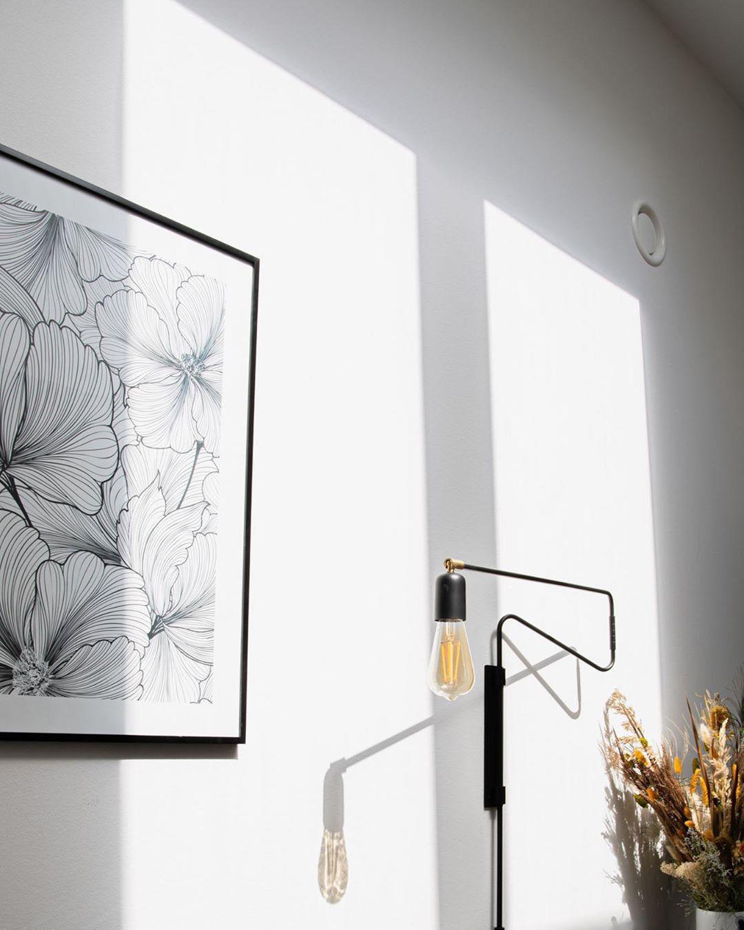 Swing Wall Lamp 27.6
