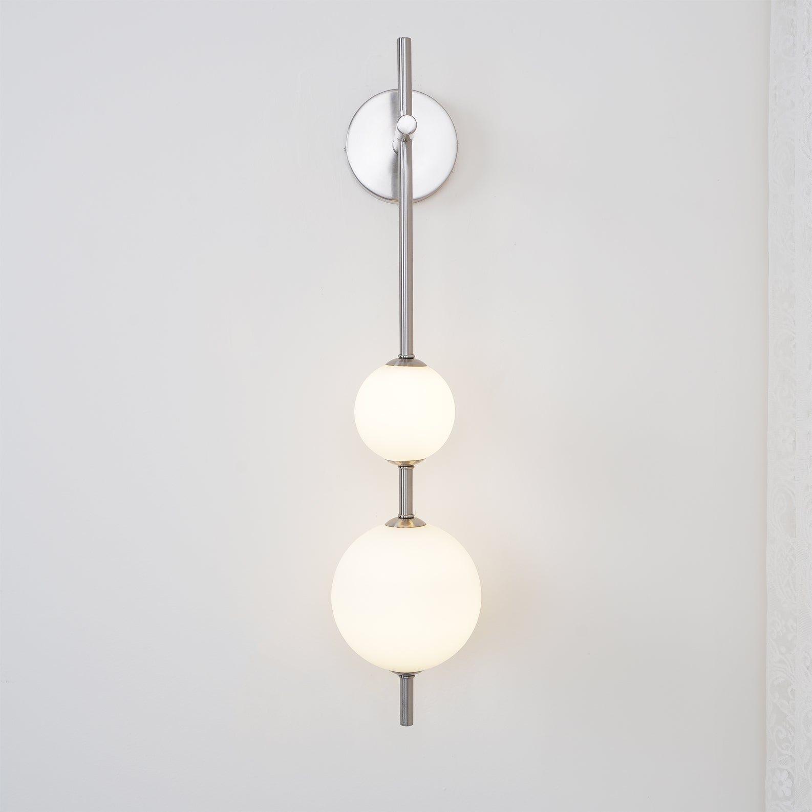Vertical Globe Plug-in Wall Sconce