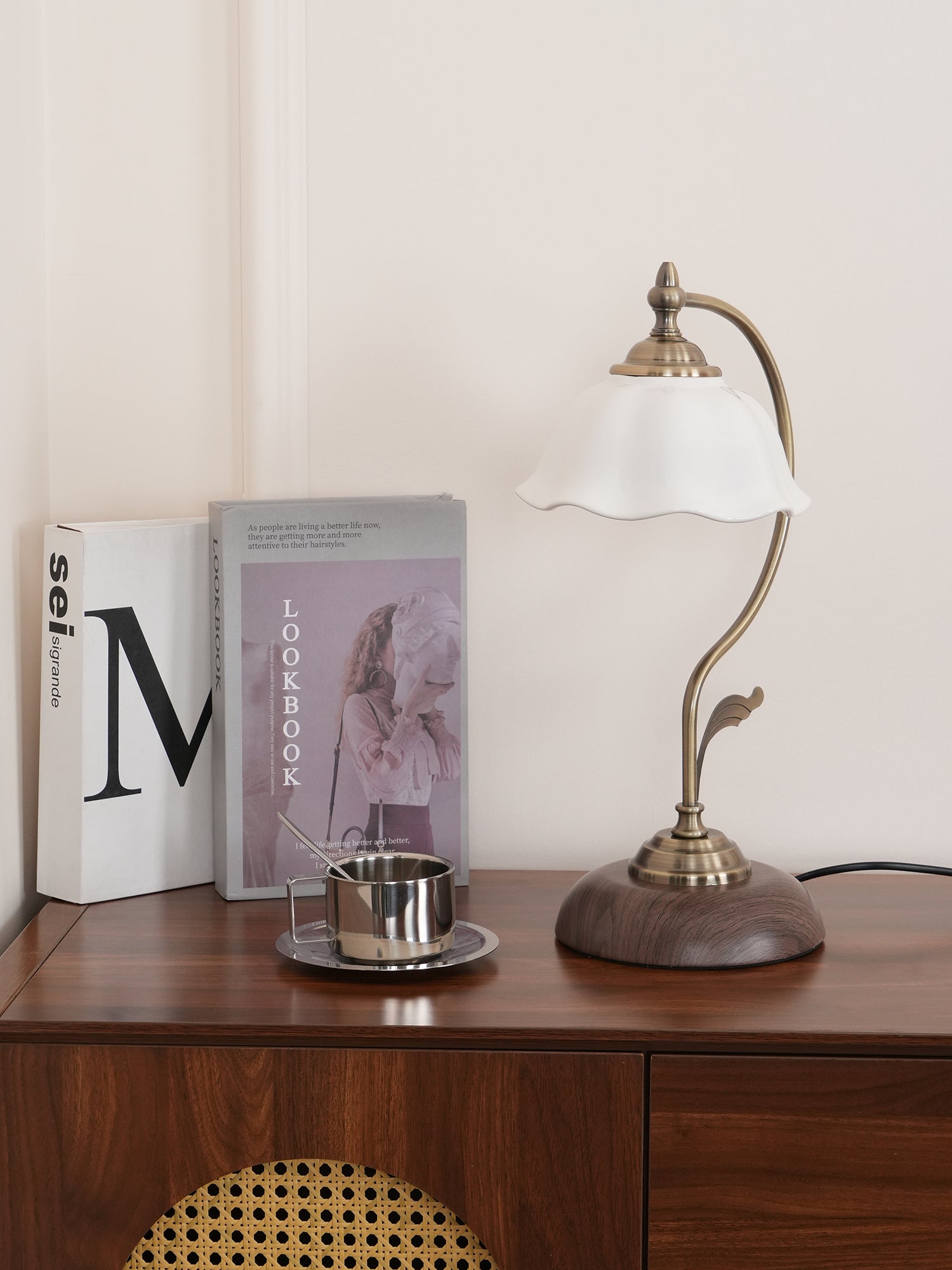 Vintage Laiton Table Lamp 6.7