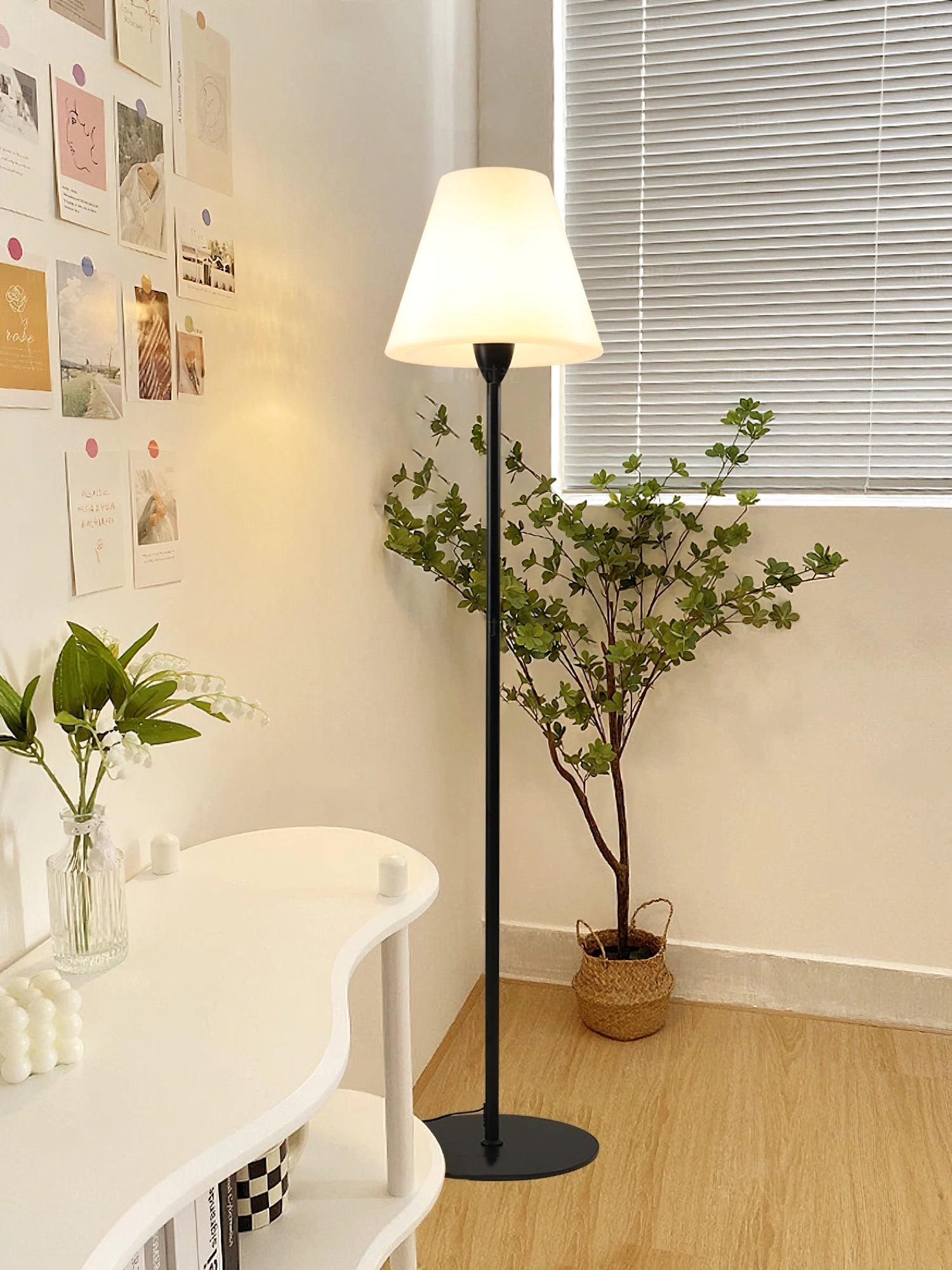 Ward Floor-standing Floor Lamp
