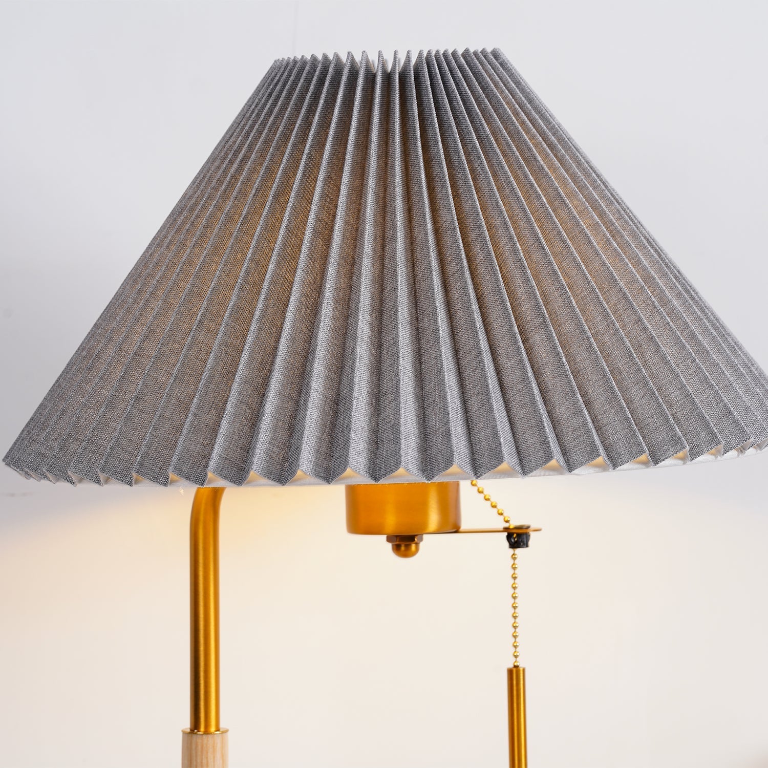Wooden Retro Work Lamp Table Lamp detail view 34