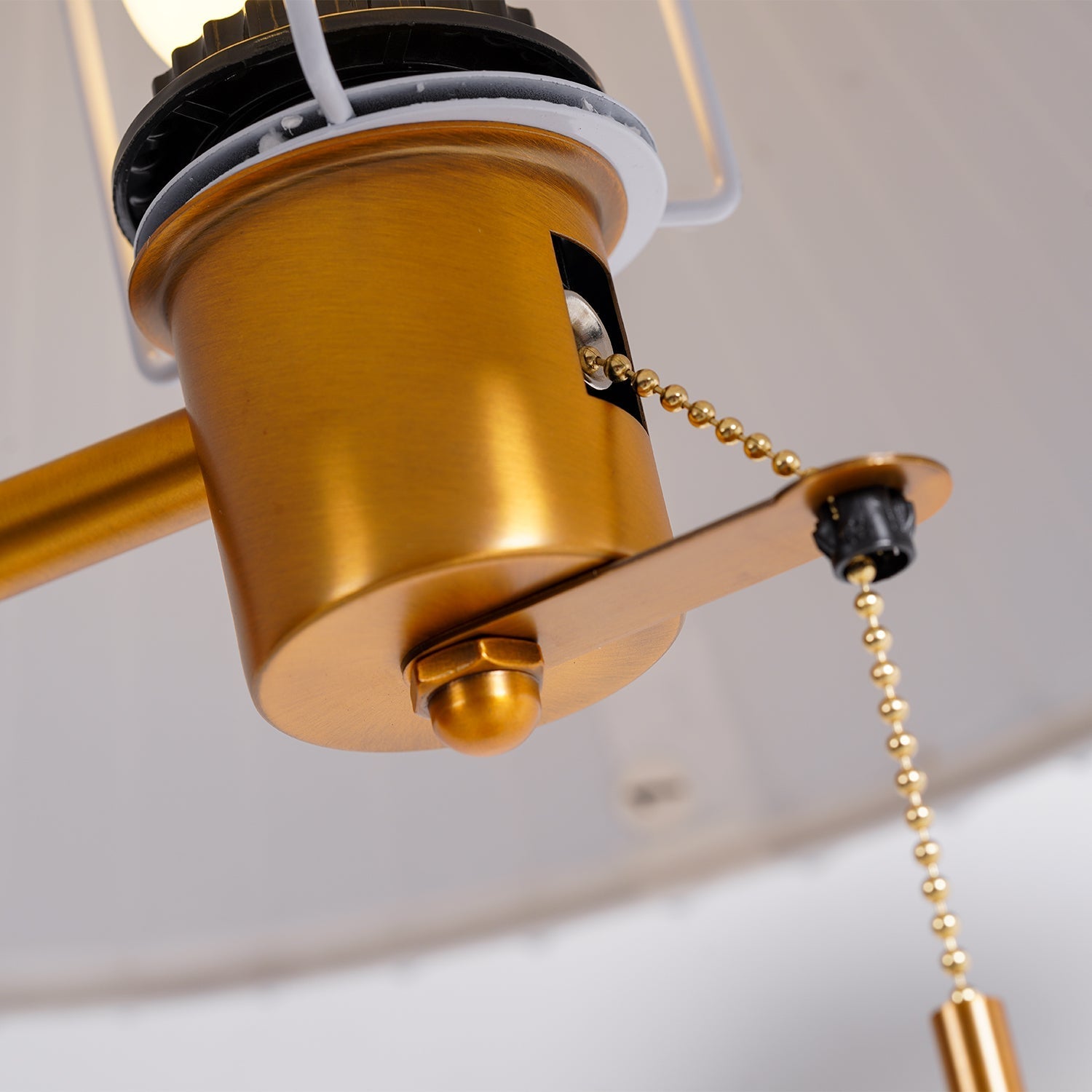 Wooden Retro Work Lamp Table Lamp detail view 37