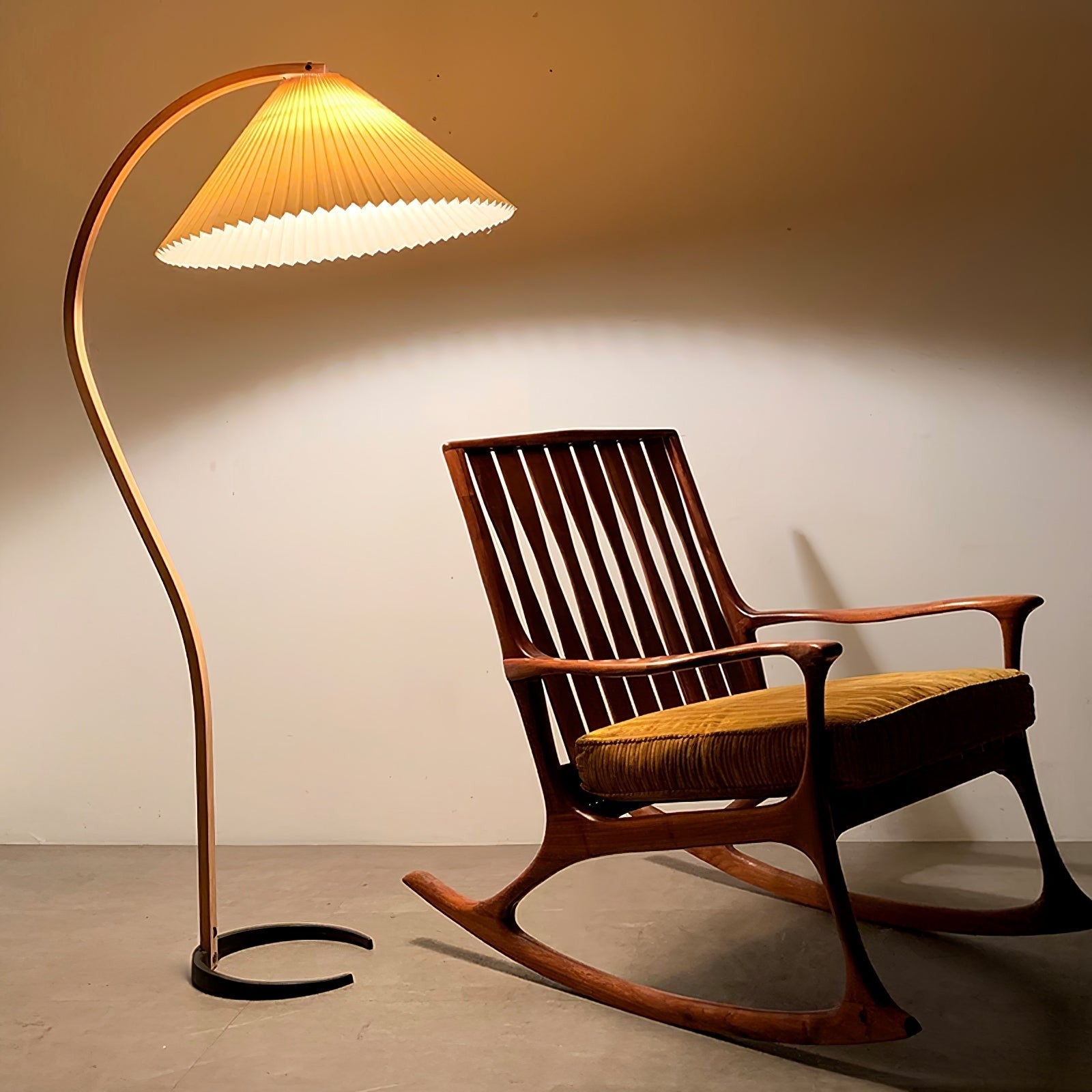 Caprani Scandinavian Floor Lamp