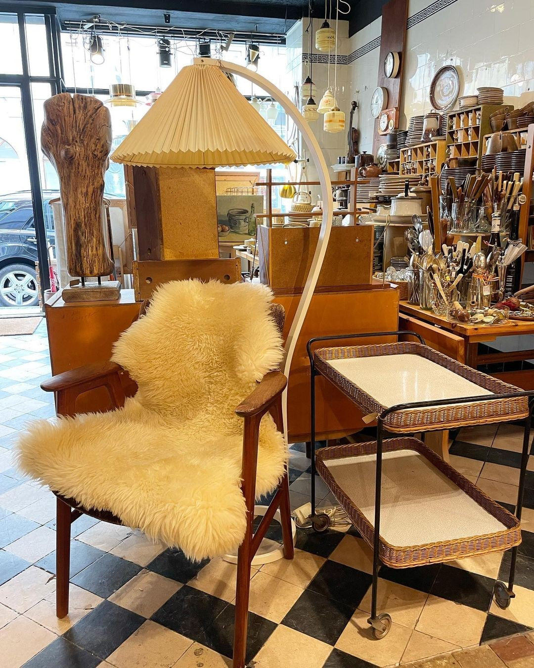 Caprani Scandinavian Floor Lamp