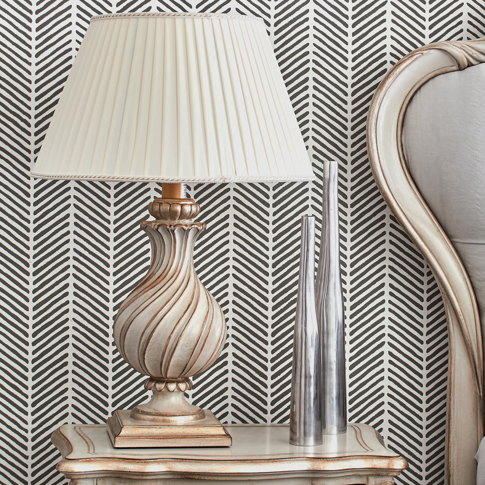 Timeless Italian Designer Table Lamp 2 table lamp in metal, wood, iron | Tianguang Select