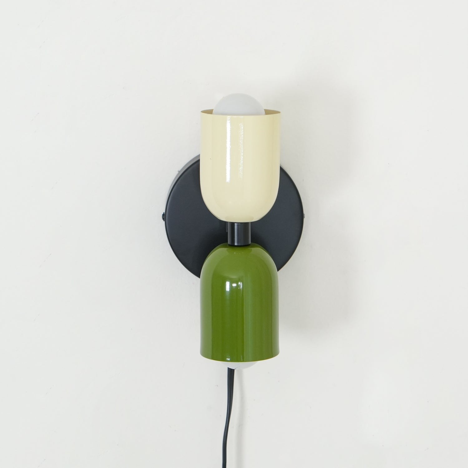 Couleur Dual Glow Wall Light