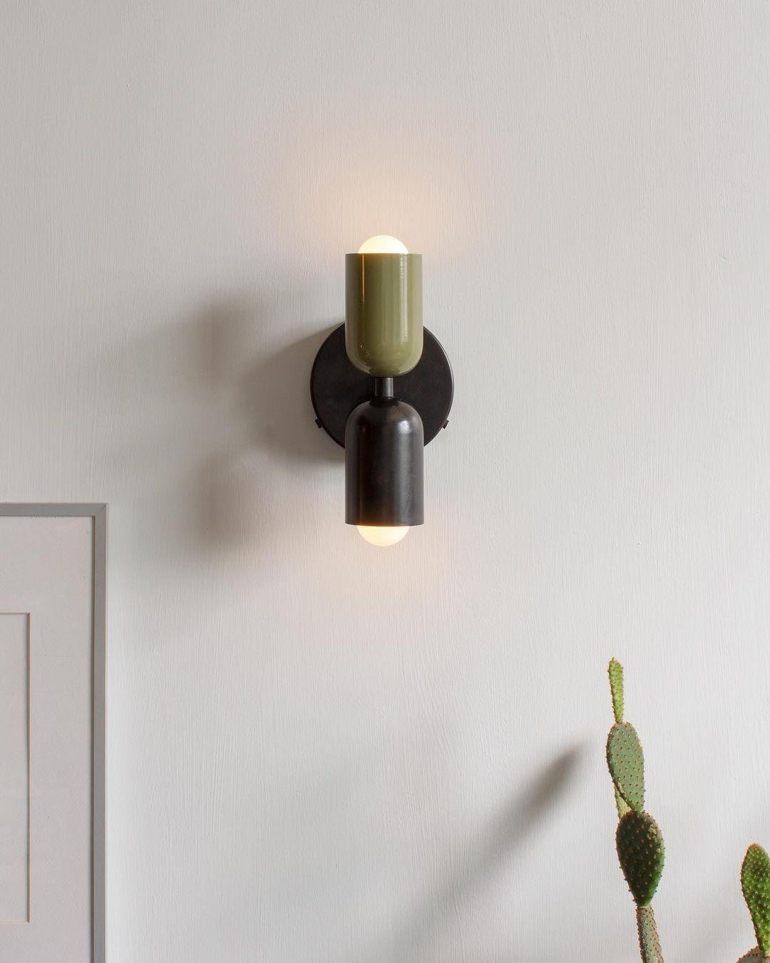 Couleur Dual Glow Wall Light