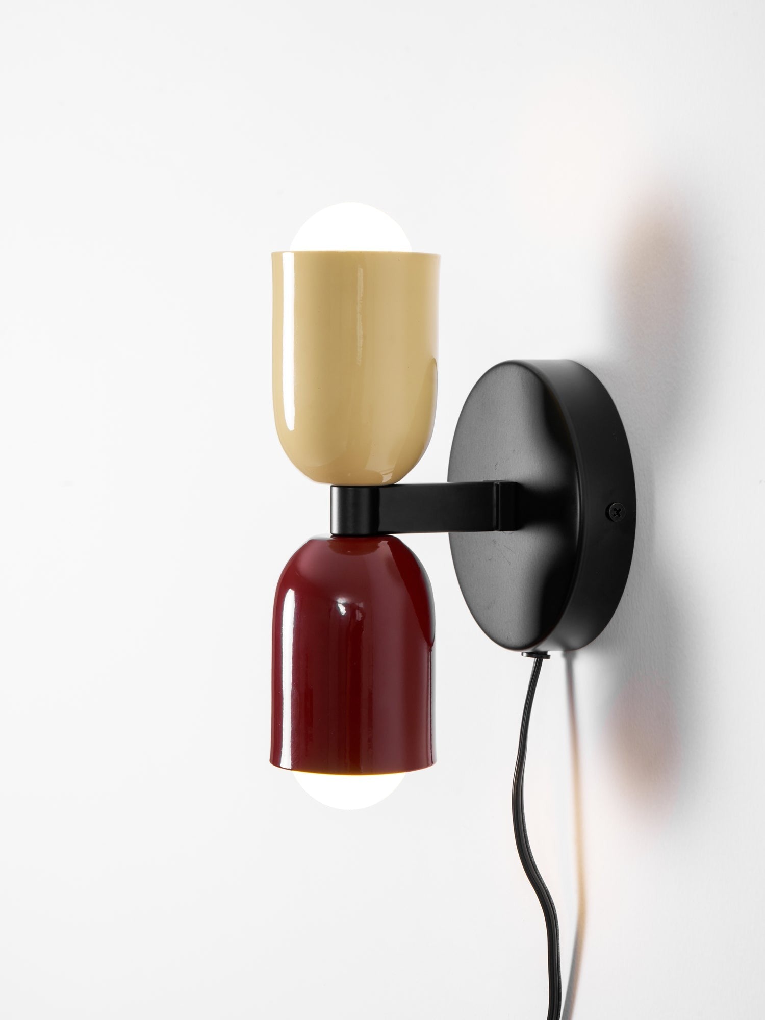 Couleur Dual Glow Wall Light