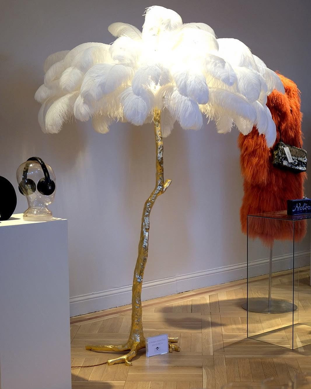 Feathered Elegance Brass Floor Lamp detail view 58