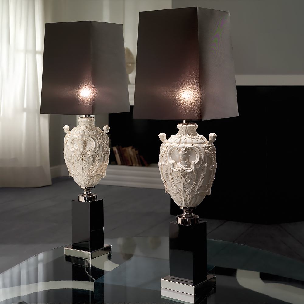 High End Handcrafted Contemporary Italian Table Lamp table lamp in brass, wood | Tianguang Select