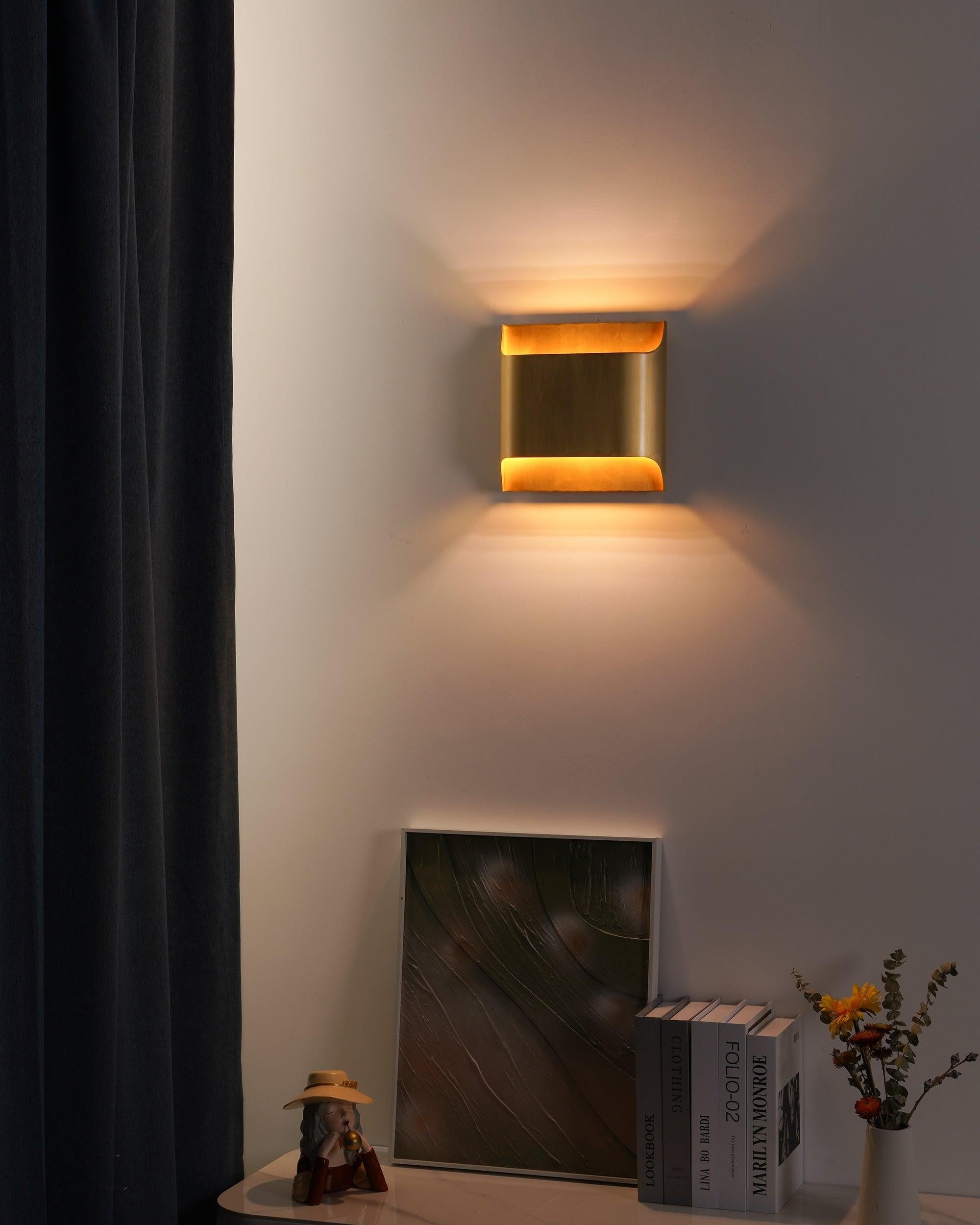 Leclerc Polished Brass Wall Sconce detail view 33