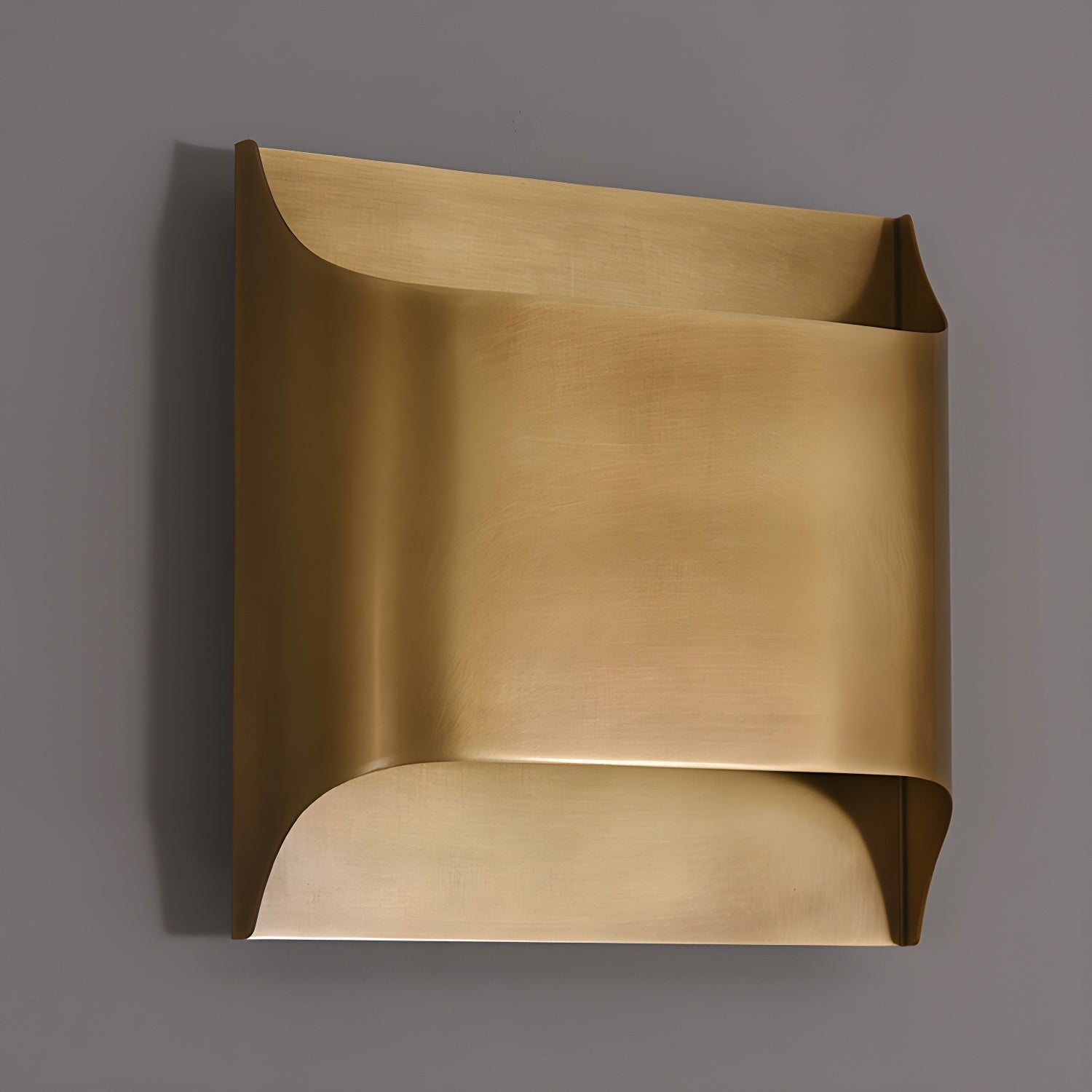 Leclerc Polished Brass Wall Sconce detail view 76