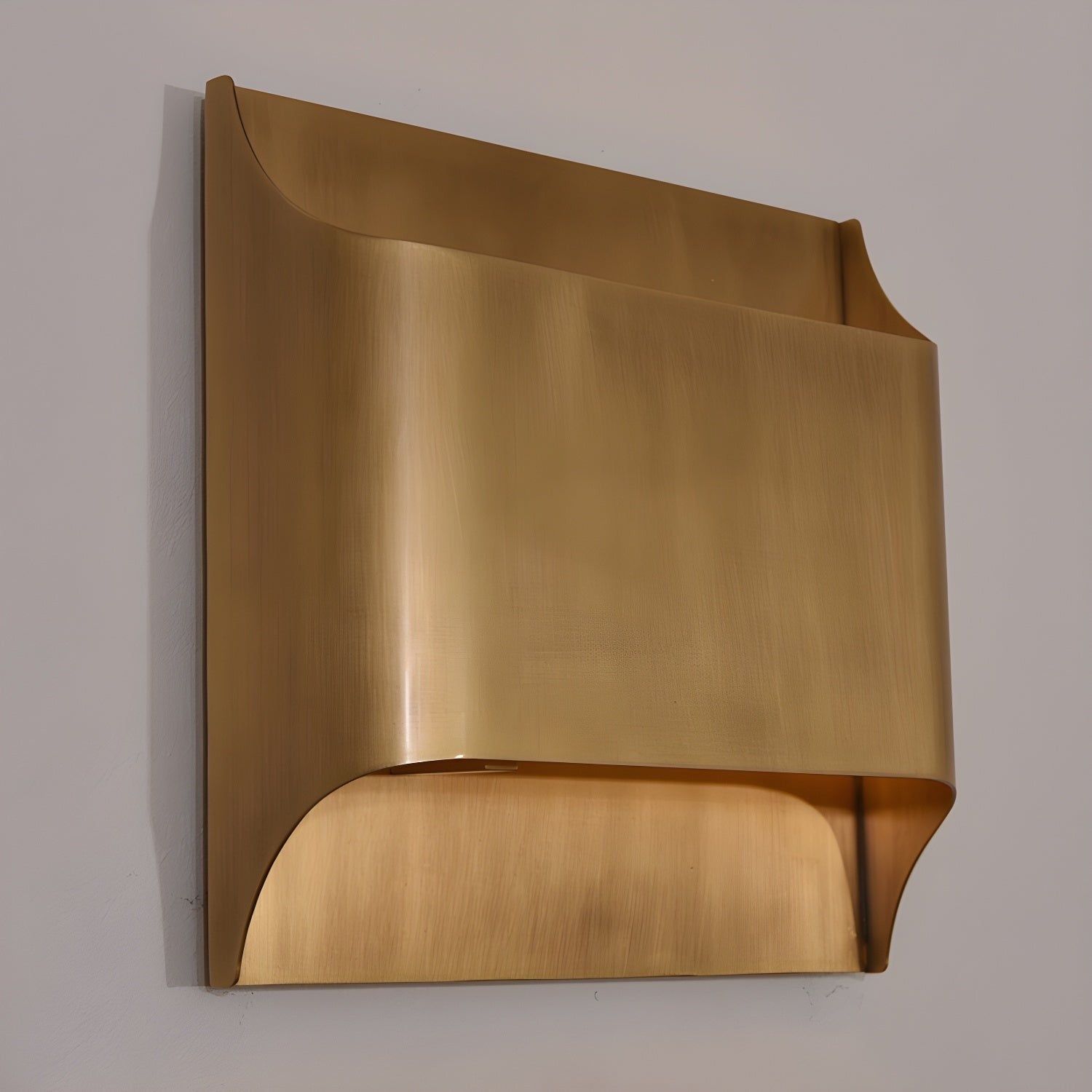 Leclerc Polished Brass Wall Sconce detail view 81