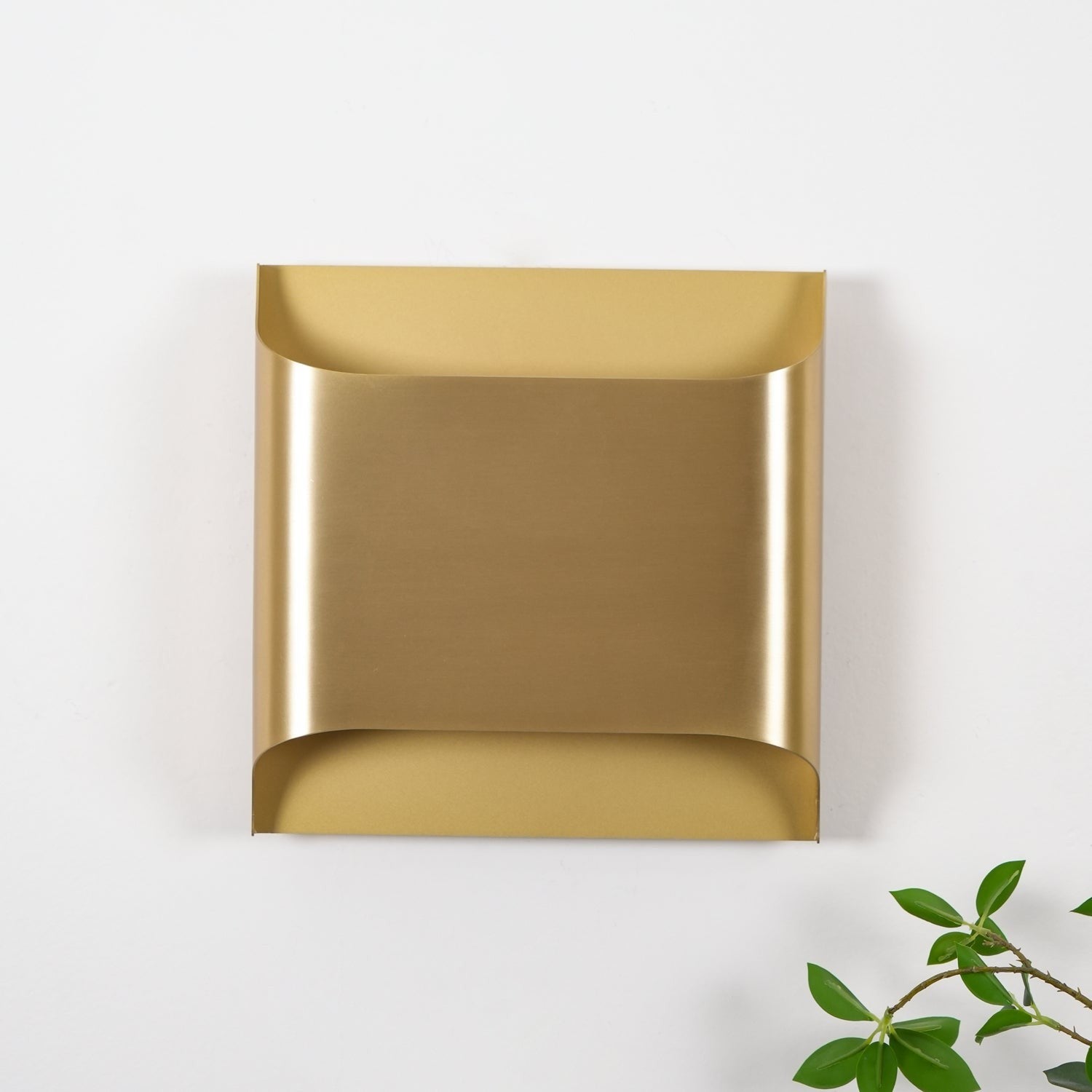 Leclerc Polished Brass Wall Sconce detail view 91