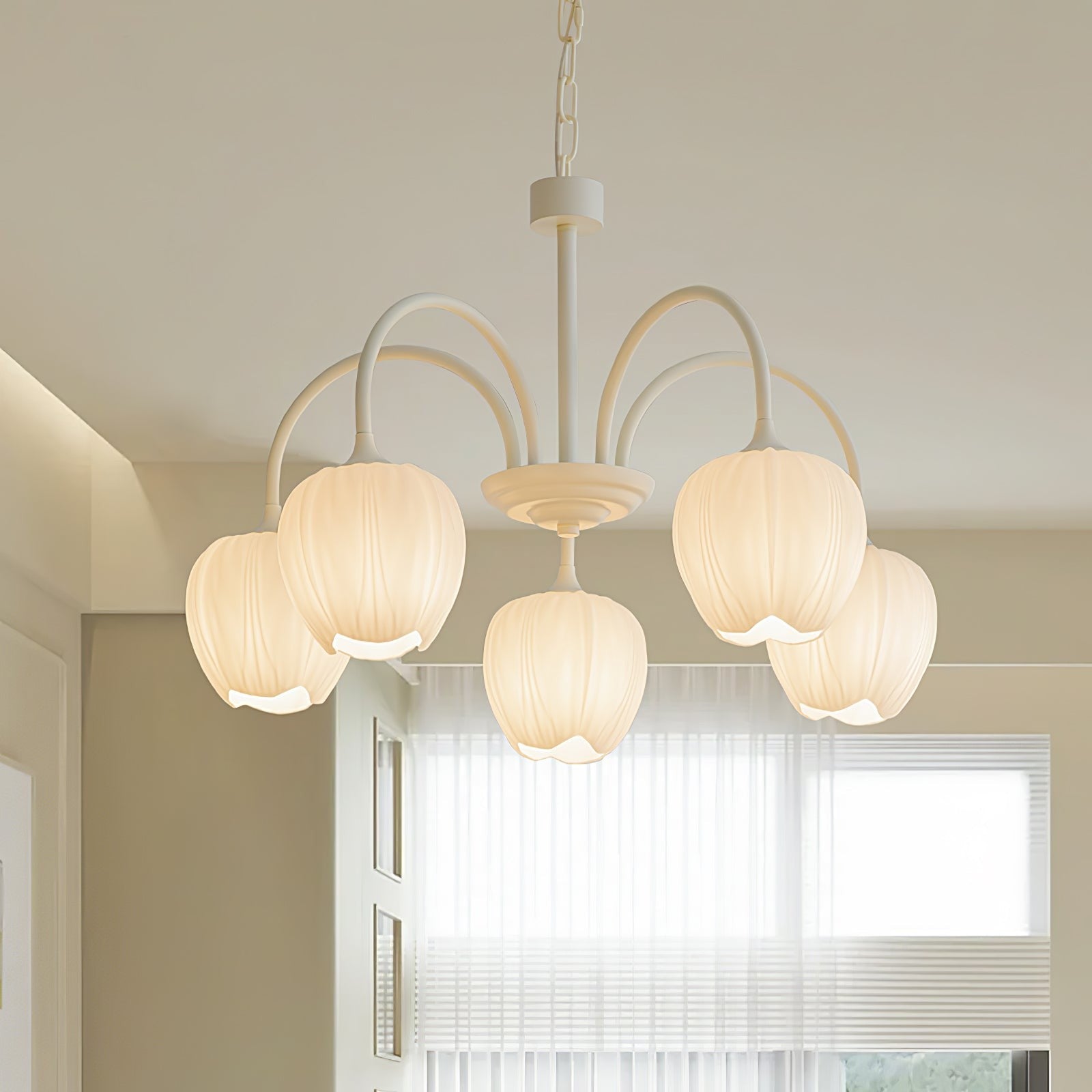 Matcha Bloom Tulip Chandelier detail view 59
