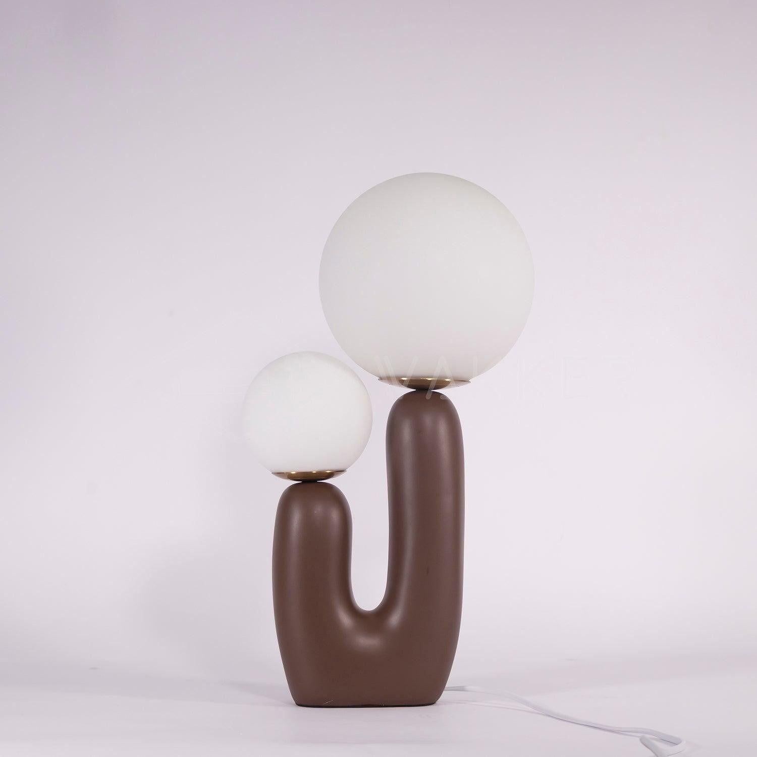 Oo Smooth Resin Table Lamp