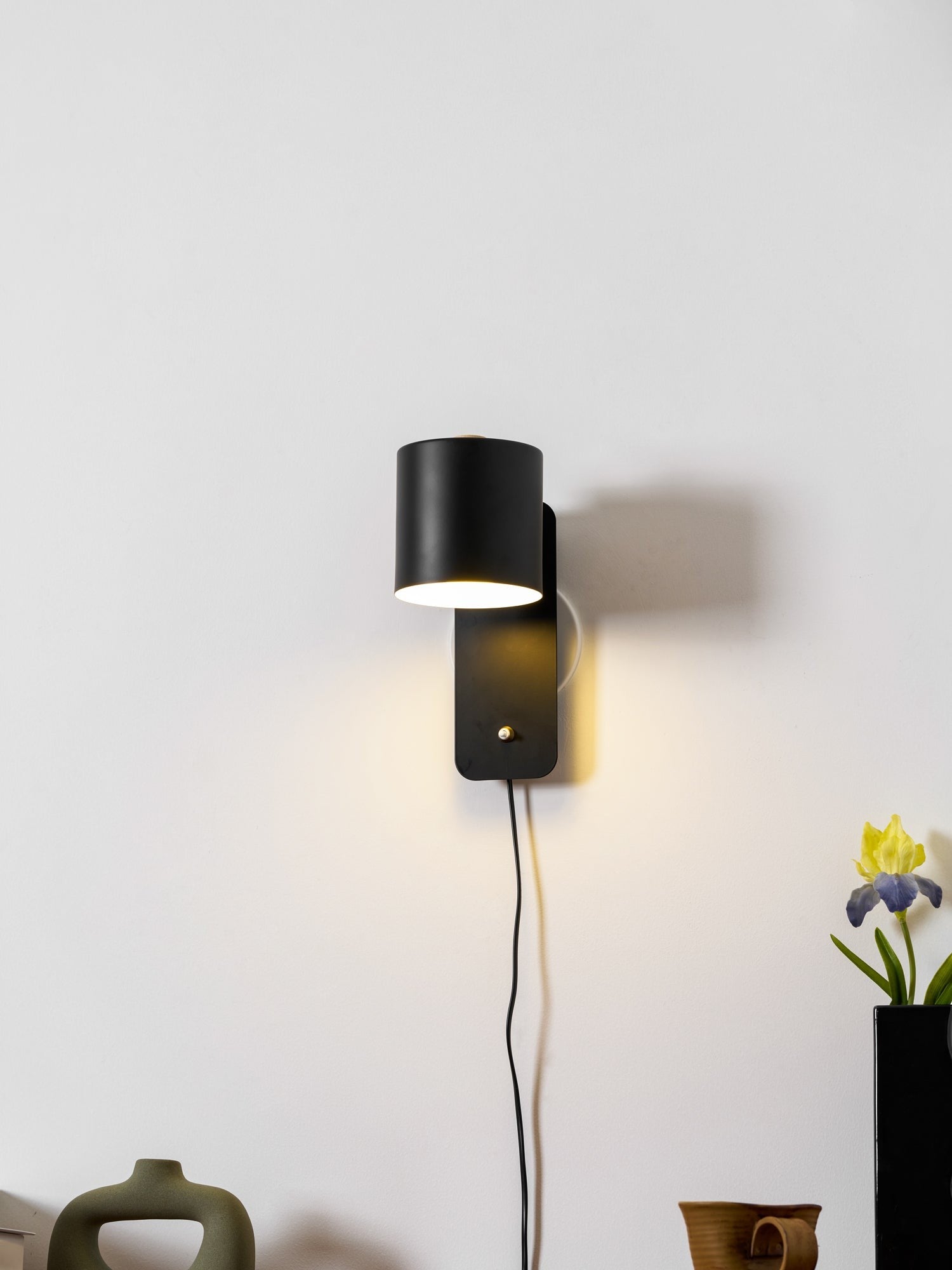 Orbit Plug-in Rotating Wall Lamp