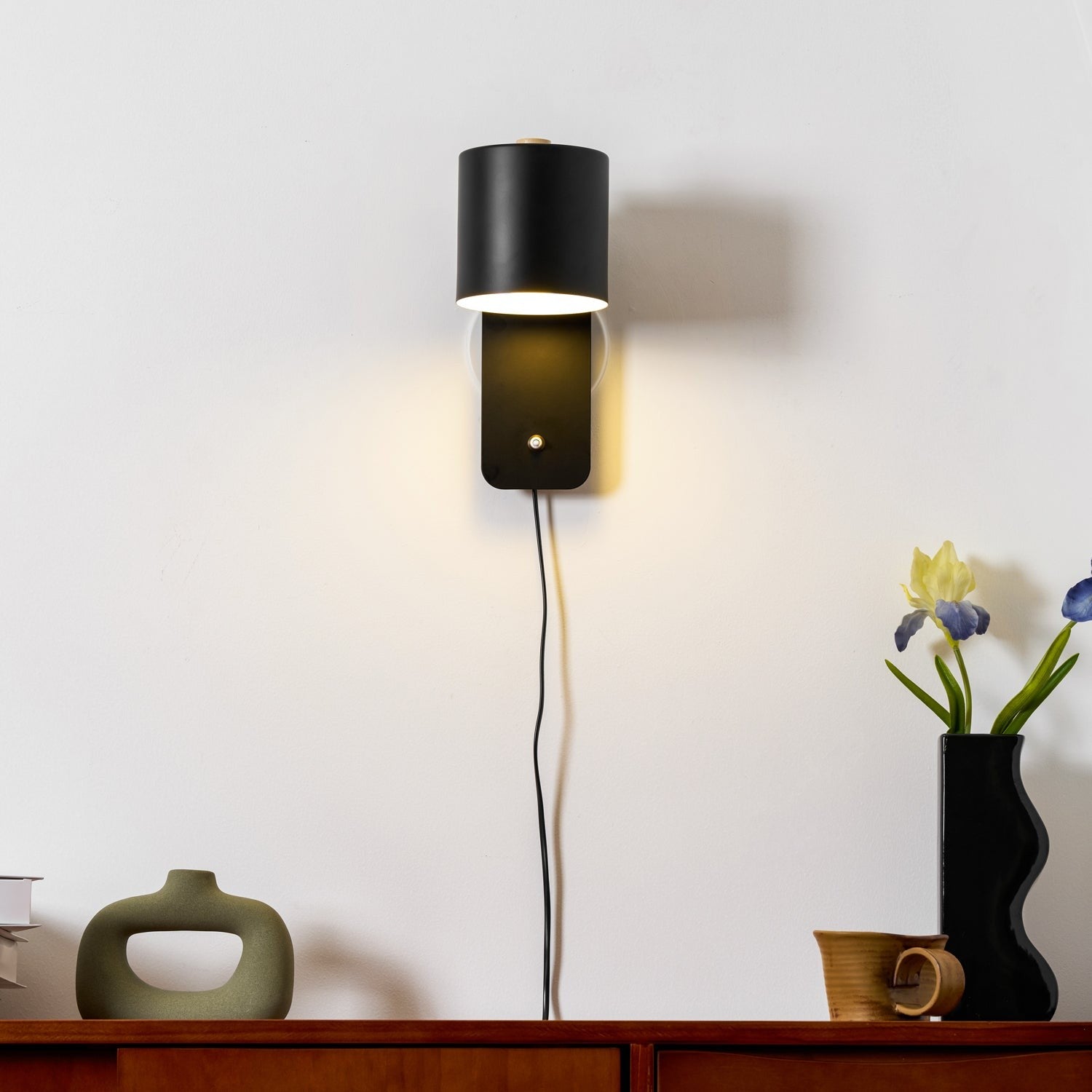 Orbit Plug-in Rotating Wall Lamp
