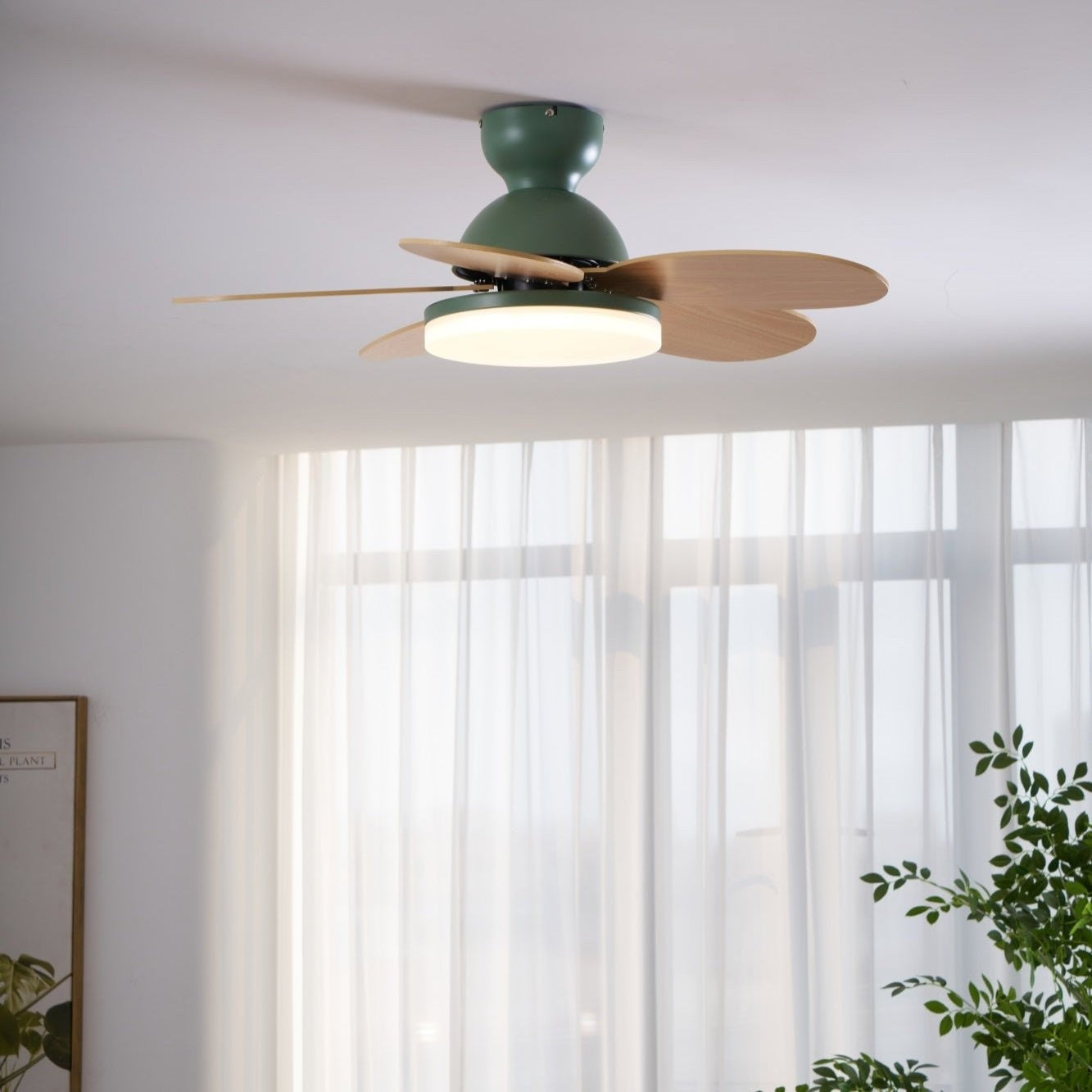 Petalo Wood Blade Ceiling Fan Light