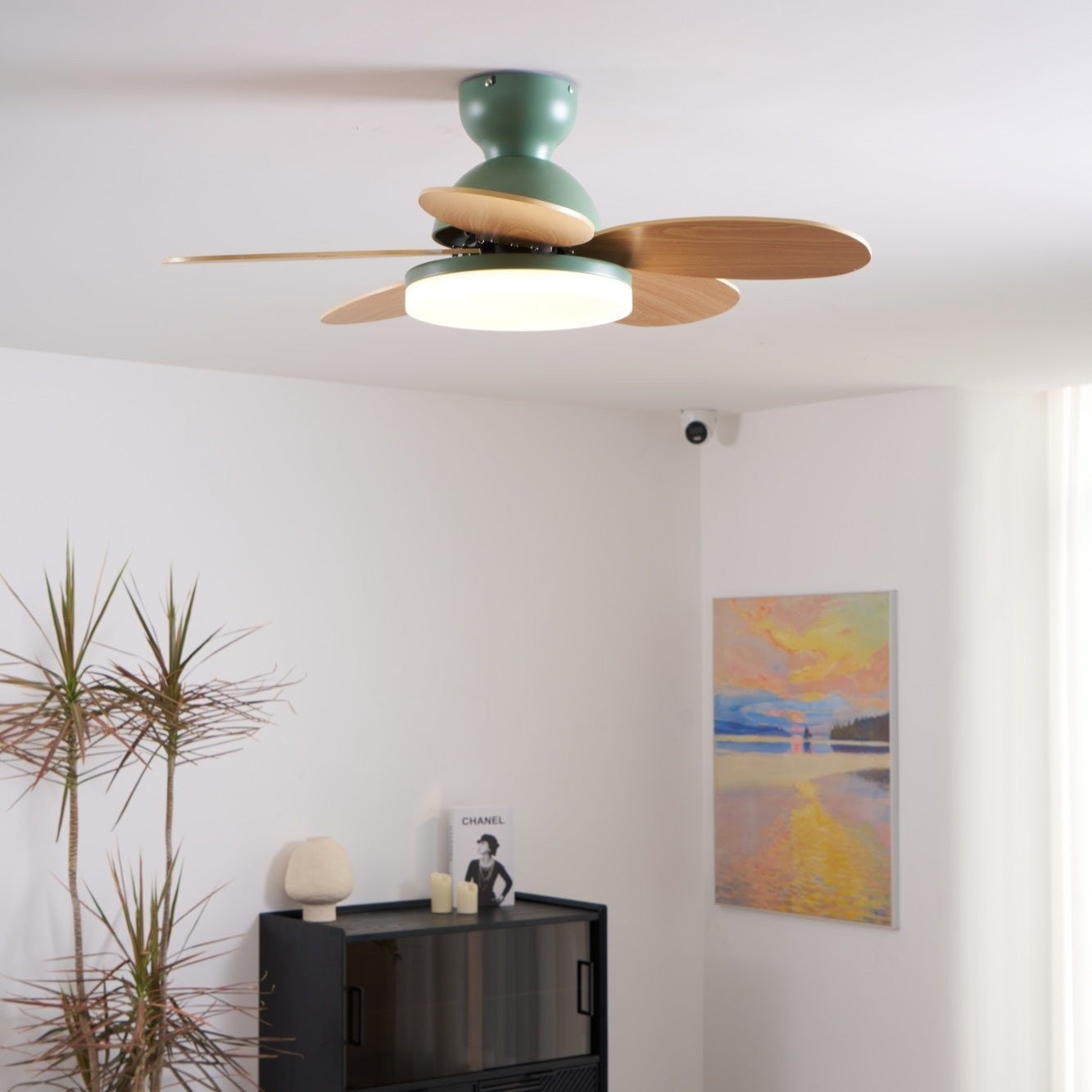 Petalo Wood Blade Ceiling Fan Light
