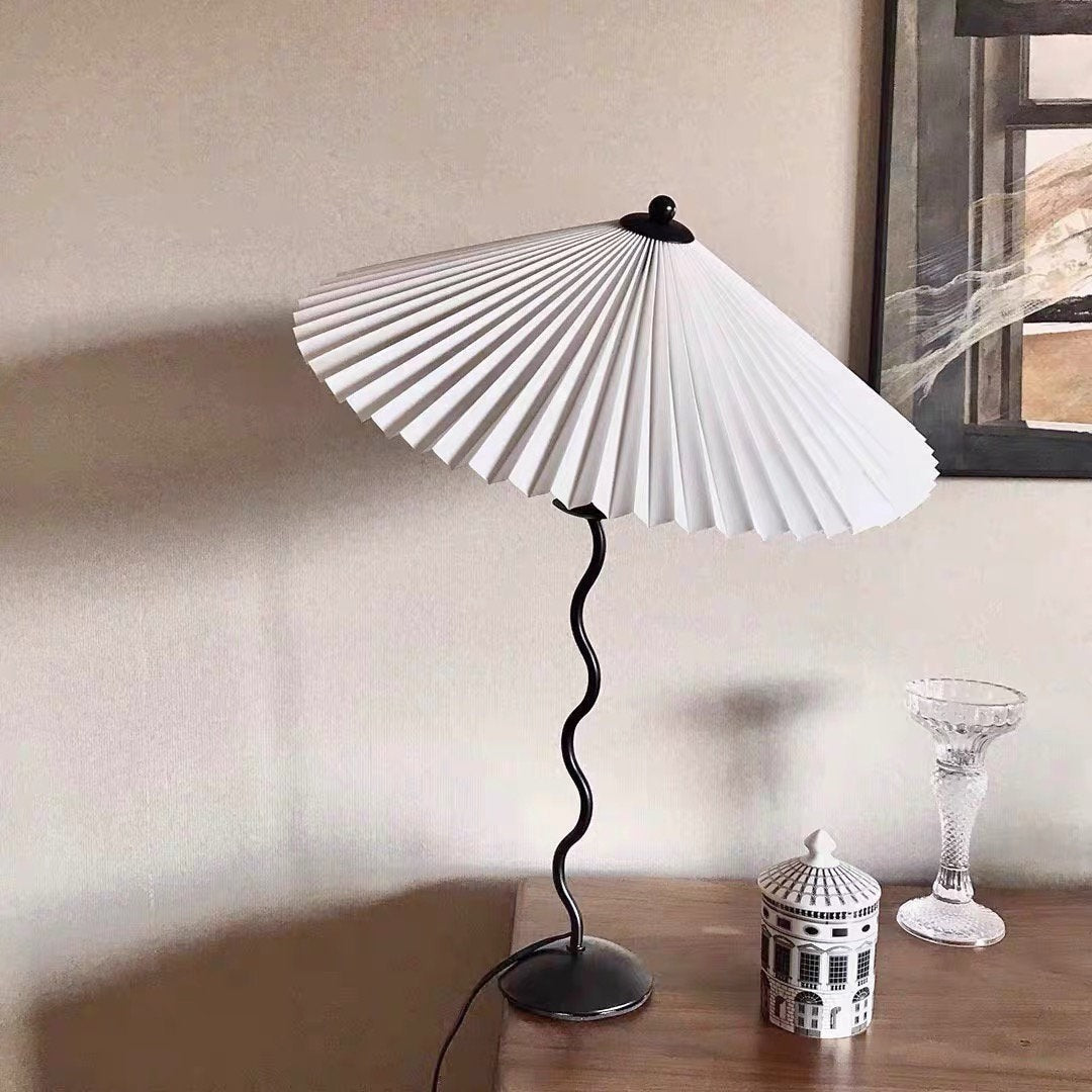 Squiggle Pleated Table Lamp