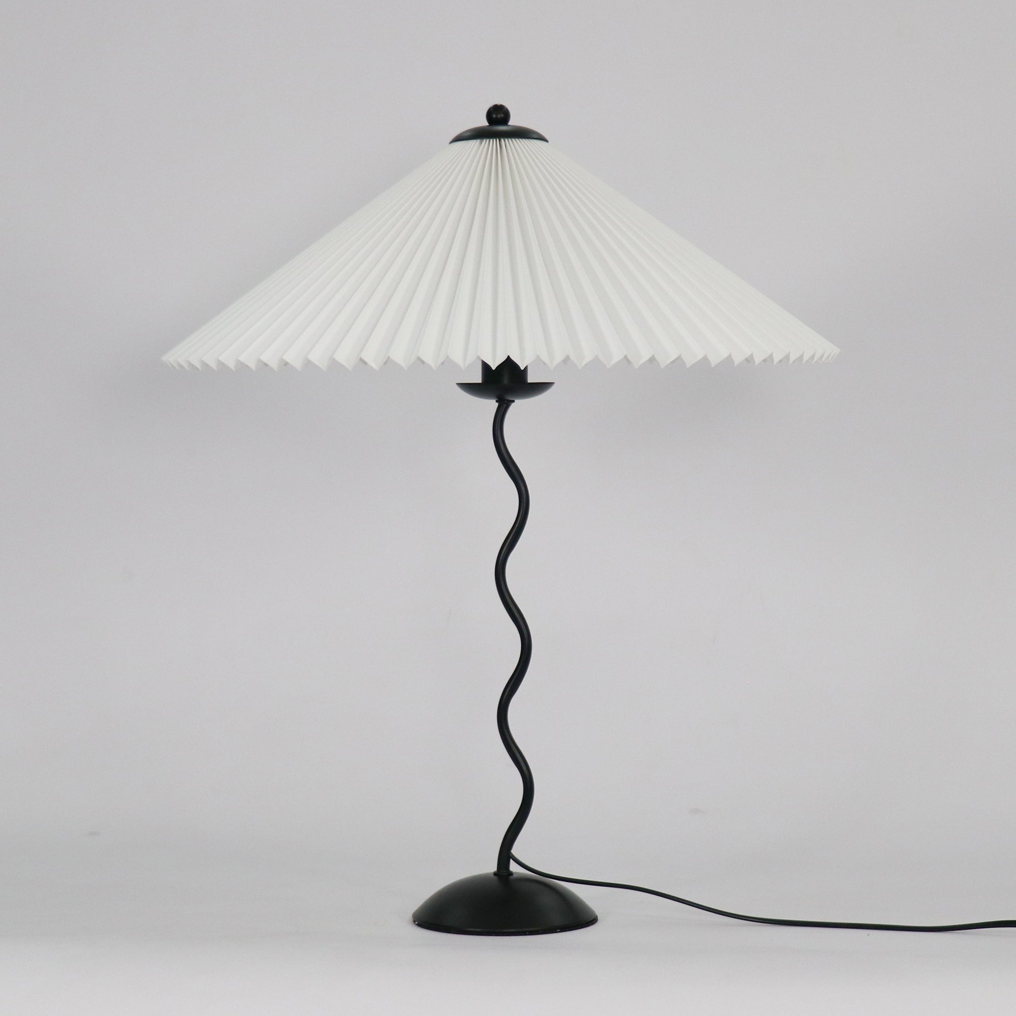 Squiggle Pleated Table Lamp