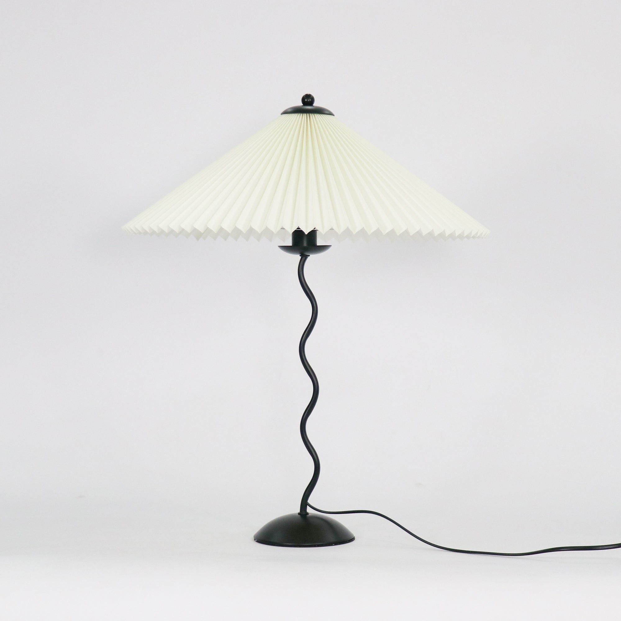 Squiggle Pleated Table Lamp
