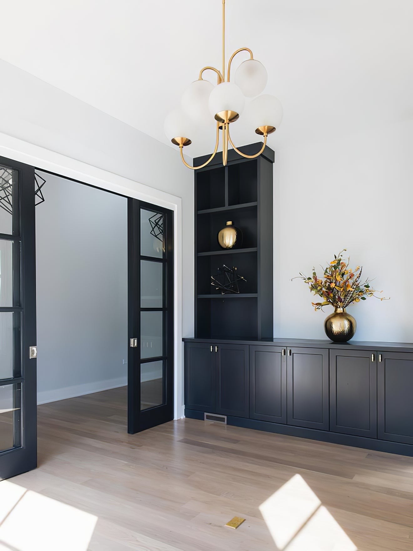 Swan Curve Glass Chandelier