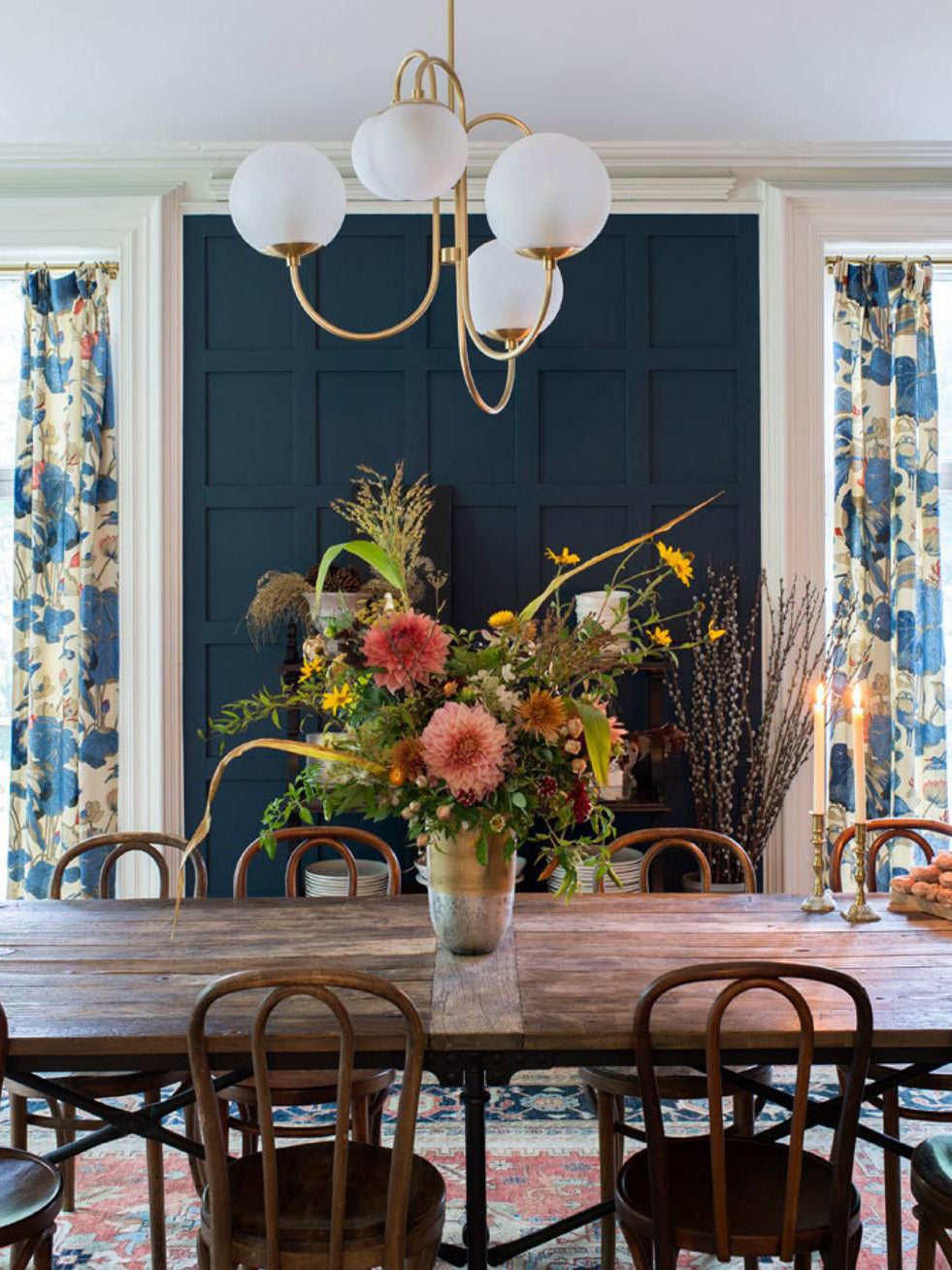 Swan Curve Glass Chandelier