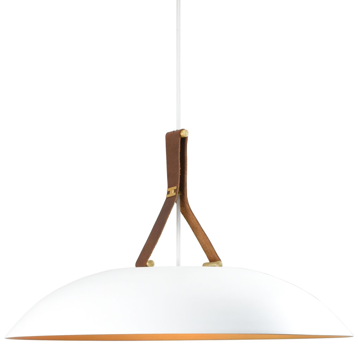 Volo Cava White Exterior & Brass Chandelier