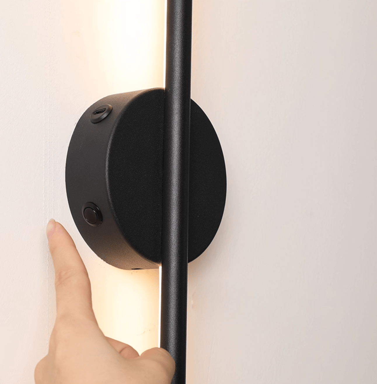 Linearo Rechargeable Wall Lamp Vanity Light