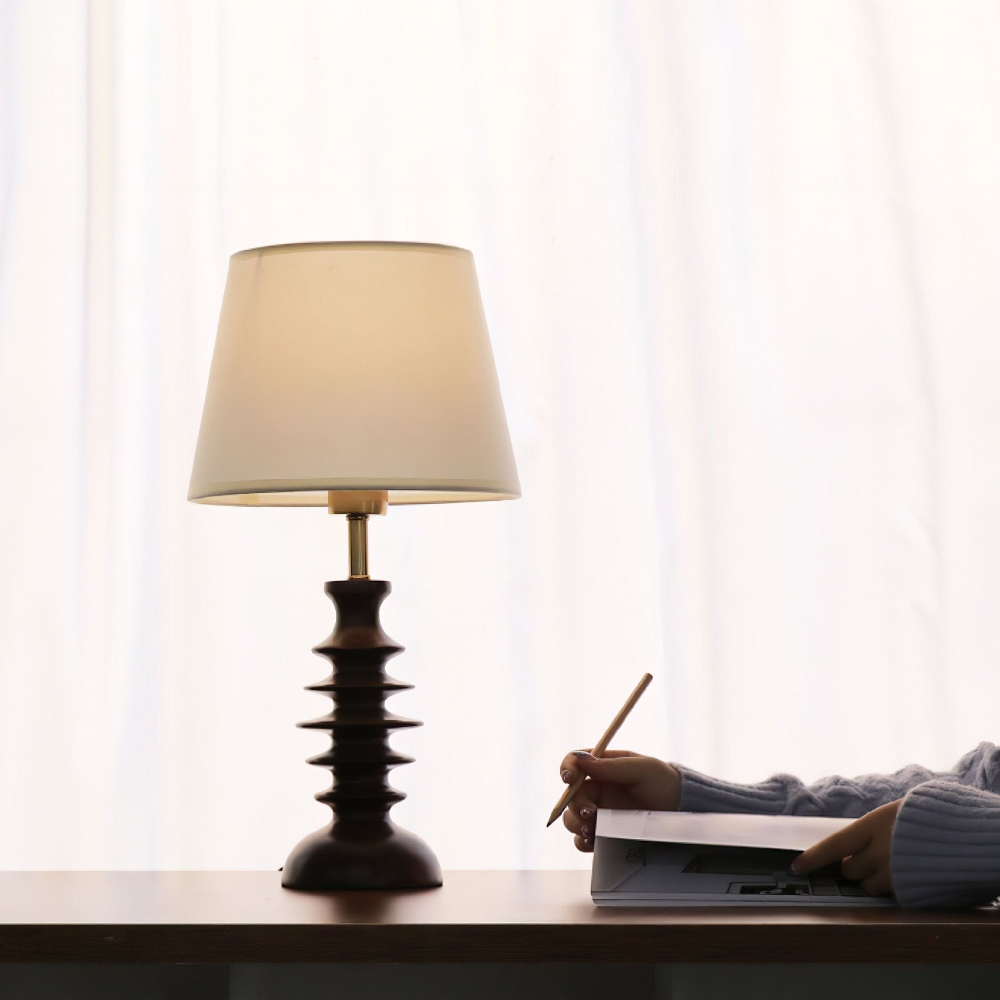 Adesso Beatrice Table Lamp detail view 13