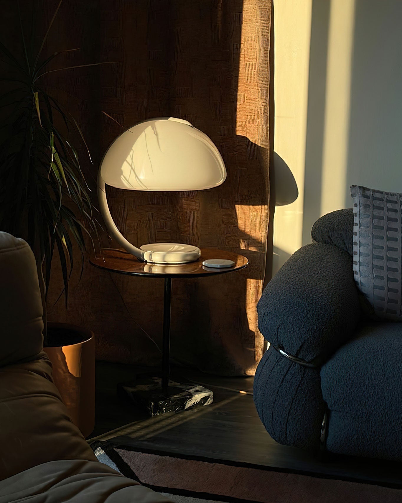 Arc Glow Table Lamp 17.7
