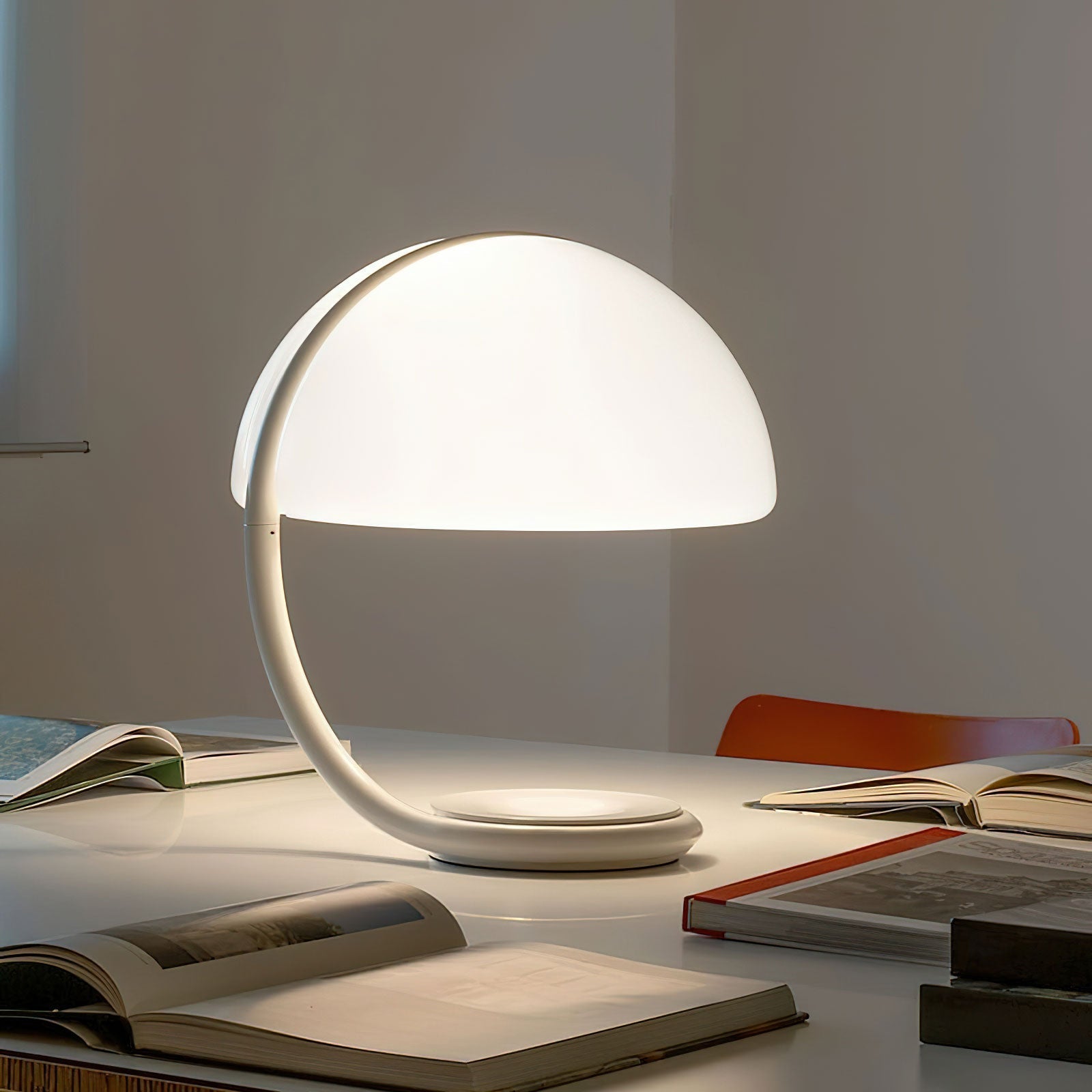Arc Glow Table Lamp 17.7