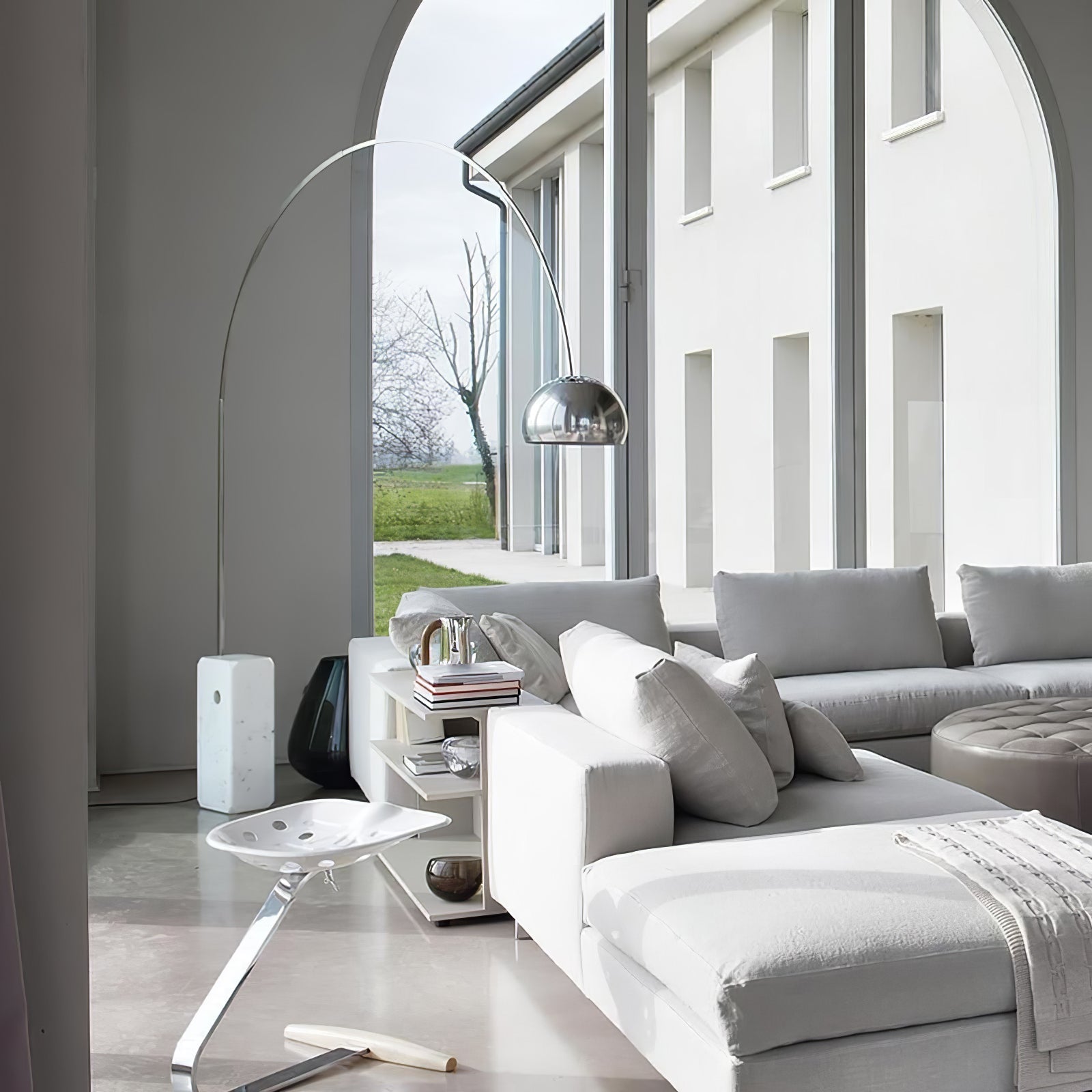 Arcadia Lu x e Floor Lamp