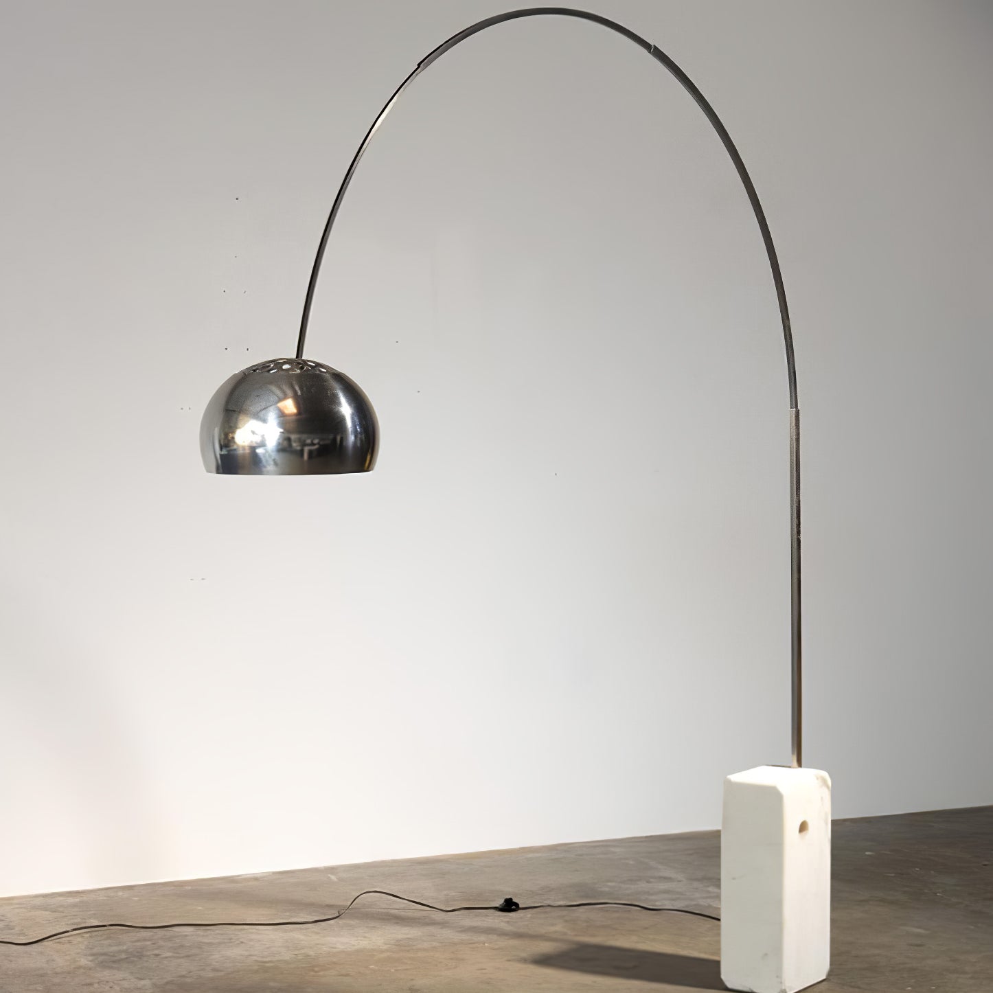 Arcadia Lu x e Floor Lamp