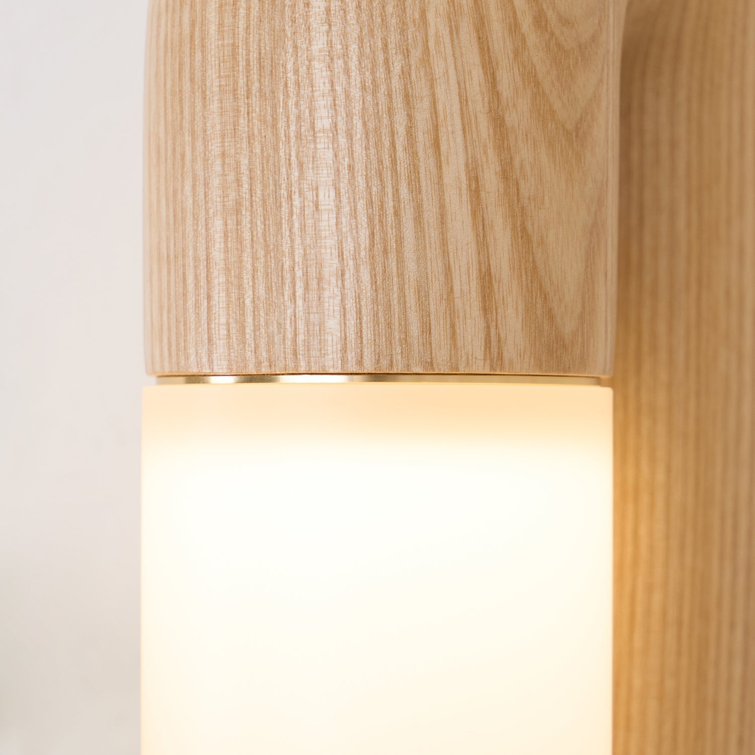 Arcus Wood Wall Lamp 7.1