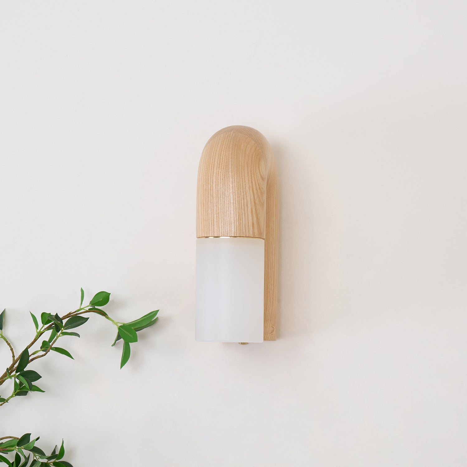 Arcus Wood Wall Lamp 7.1